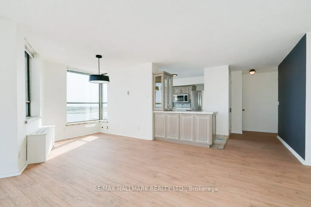 260 Queens Quay W, #1501