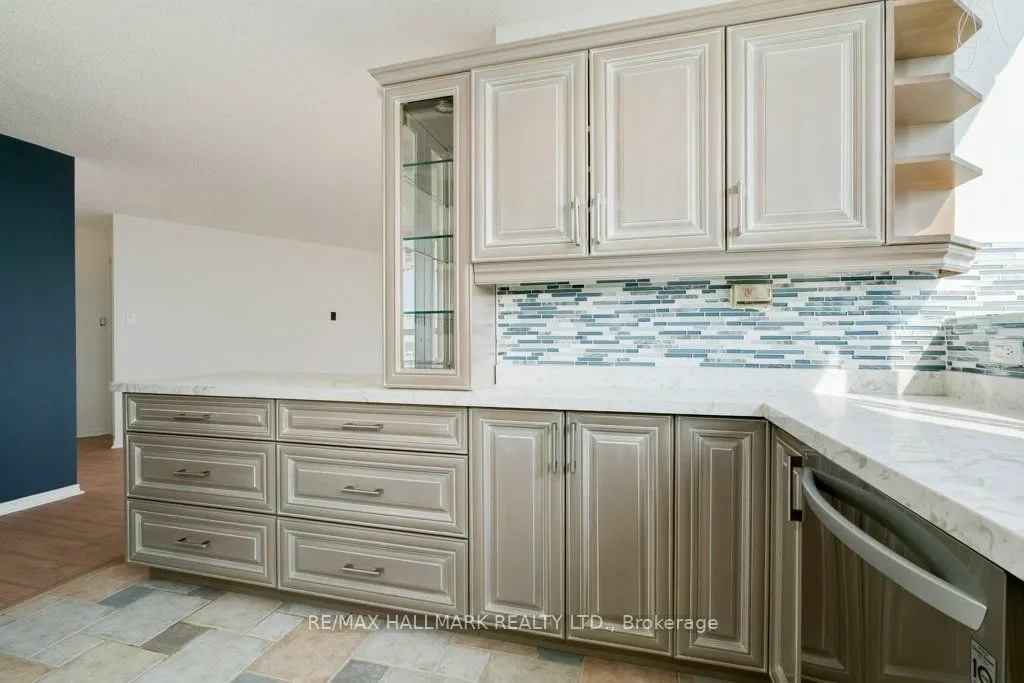 260 Queens Quay W, #1501