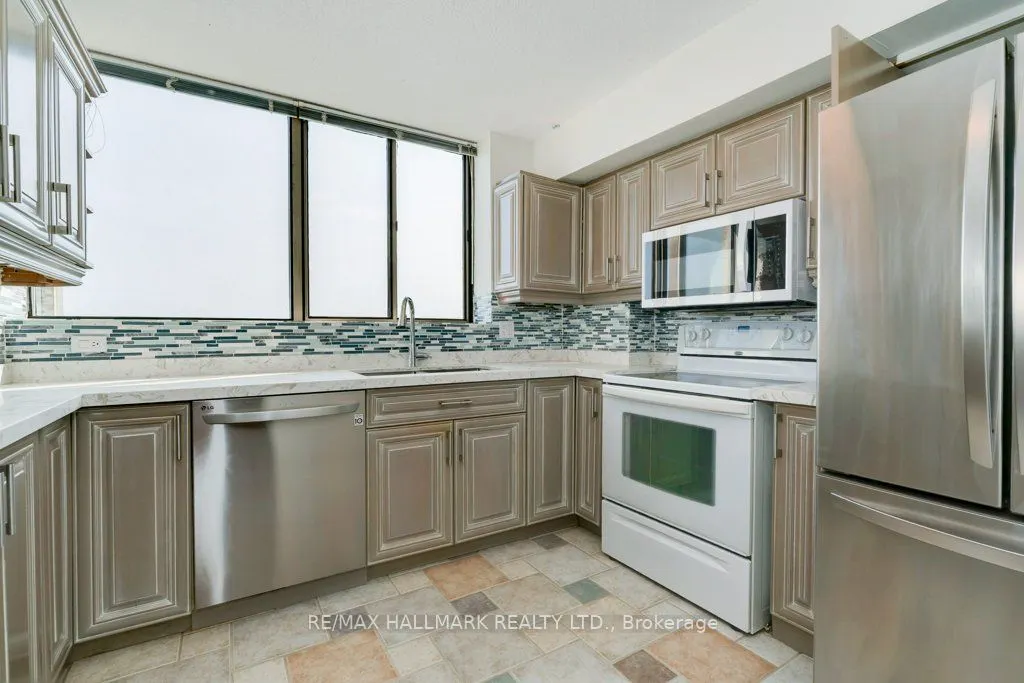 260 Queens Quay W, #1501