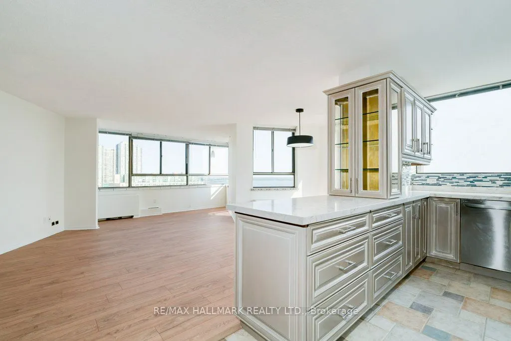 260 Queens Quay W, #1501