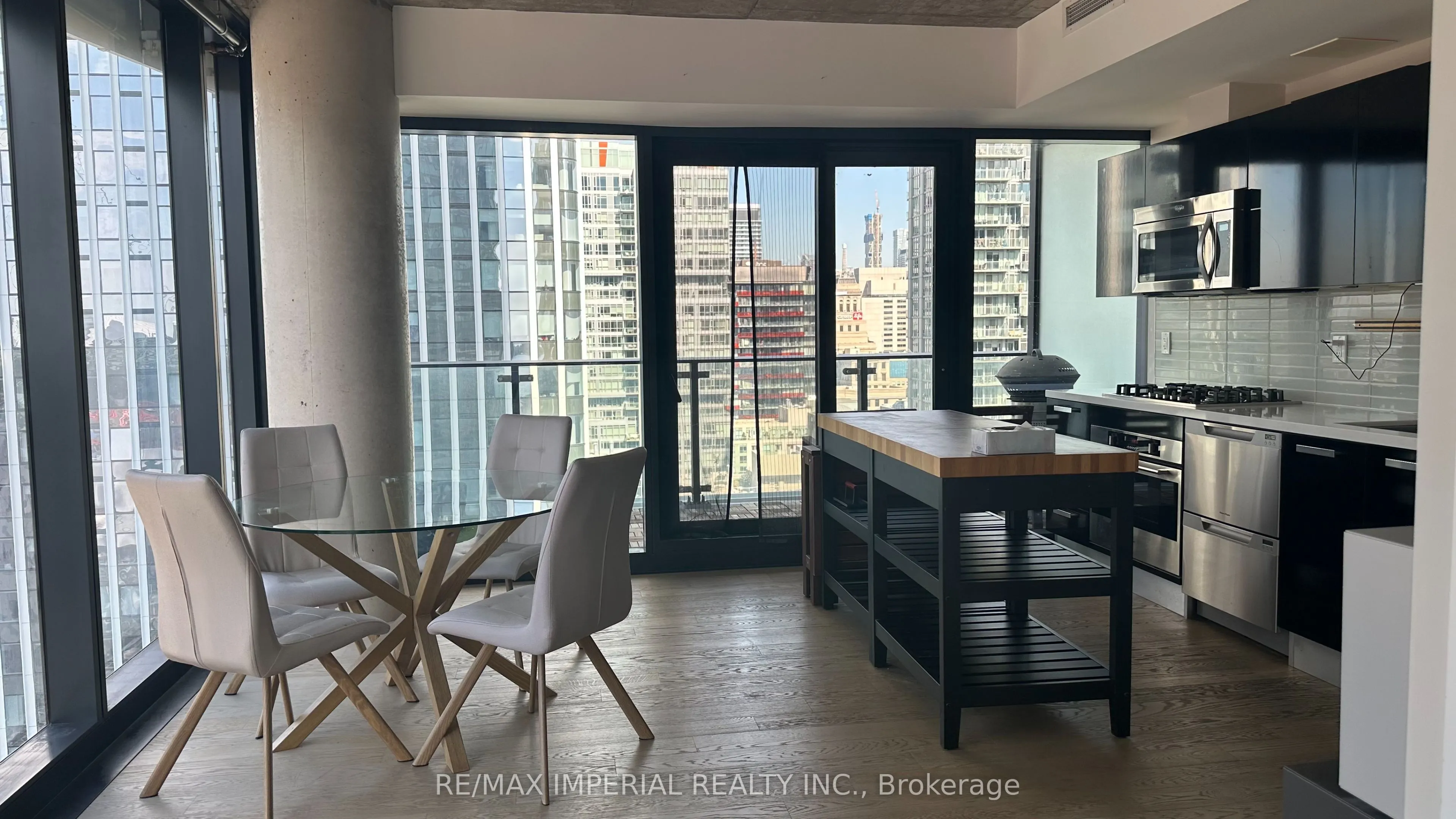 224 King Street W, #2201