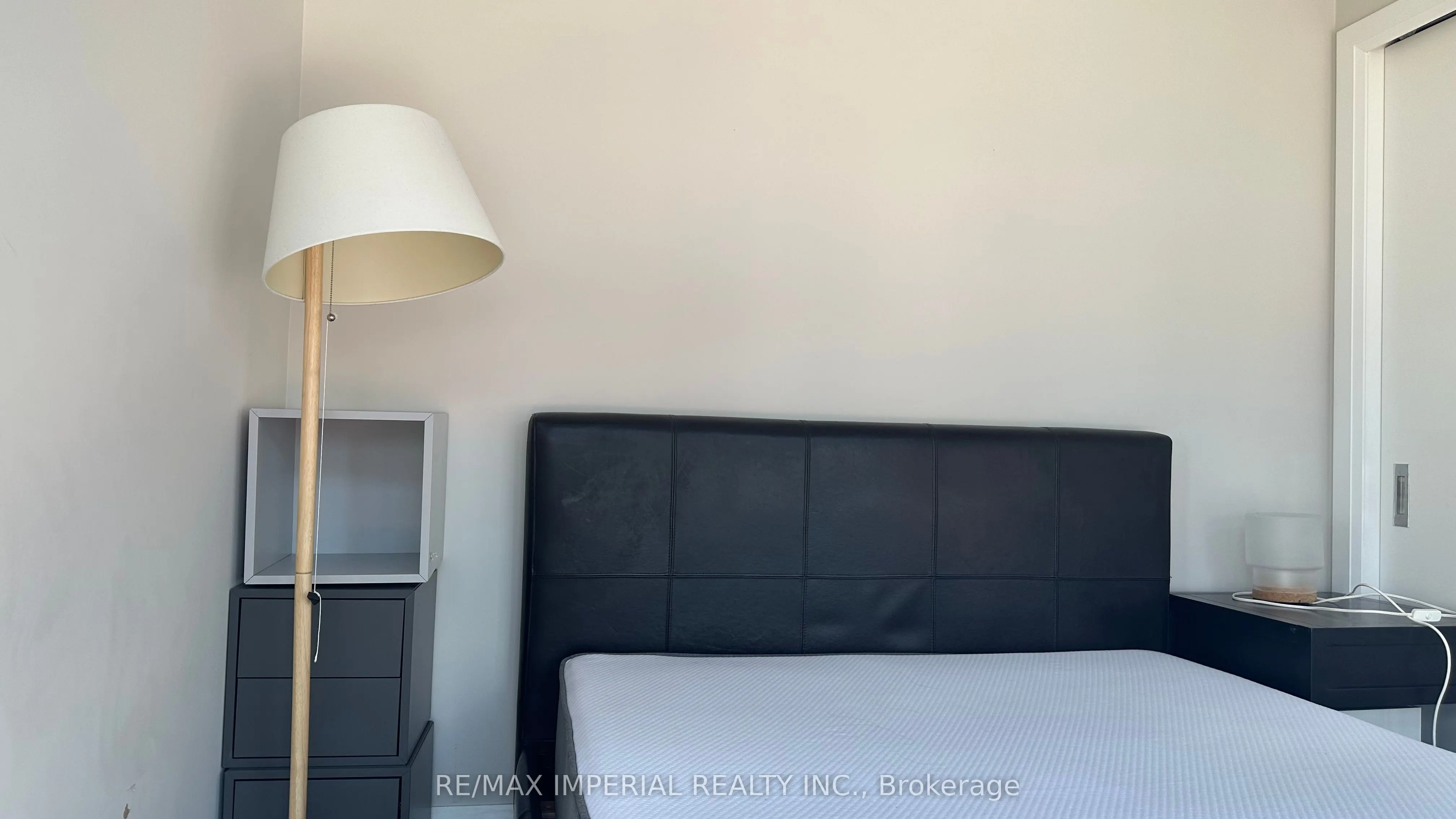 224 King Street W, #2201