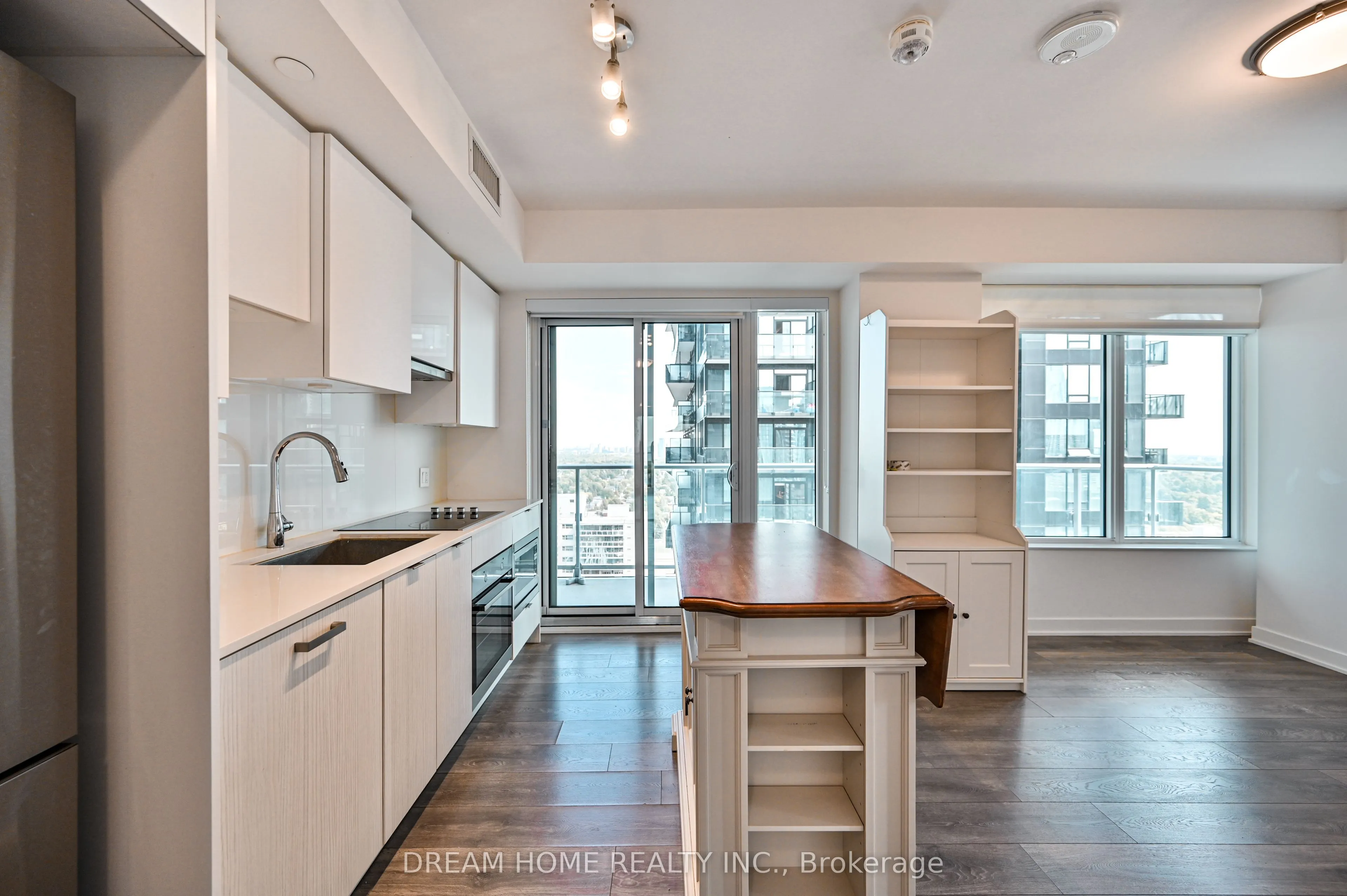 195 Redpath Avenue, #2404