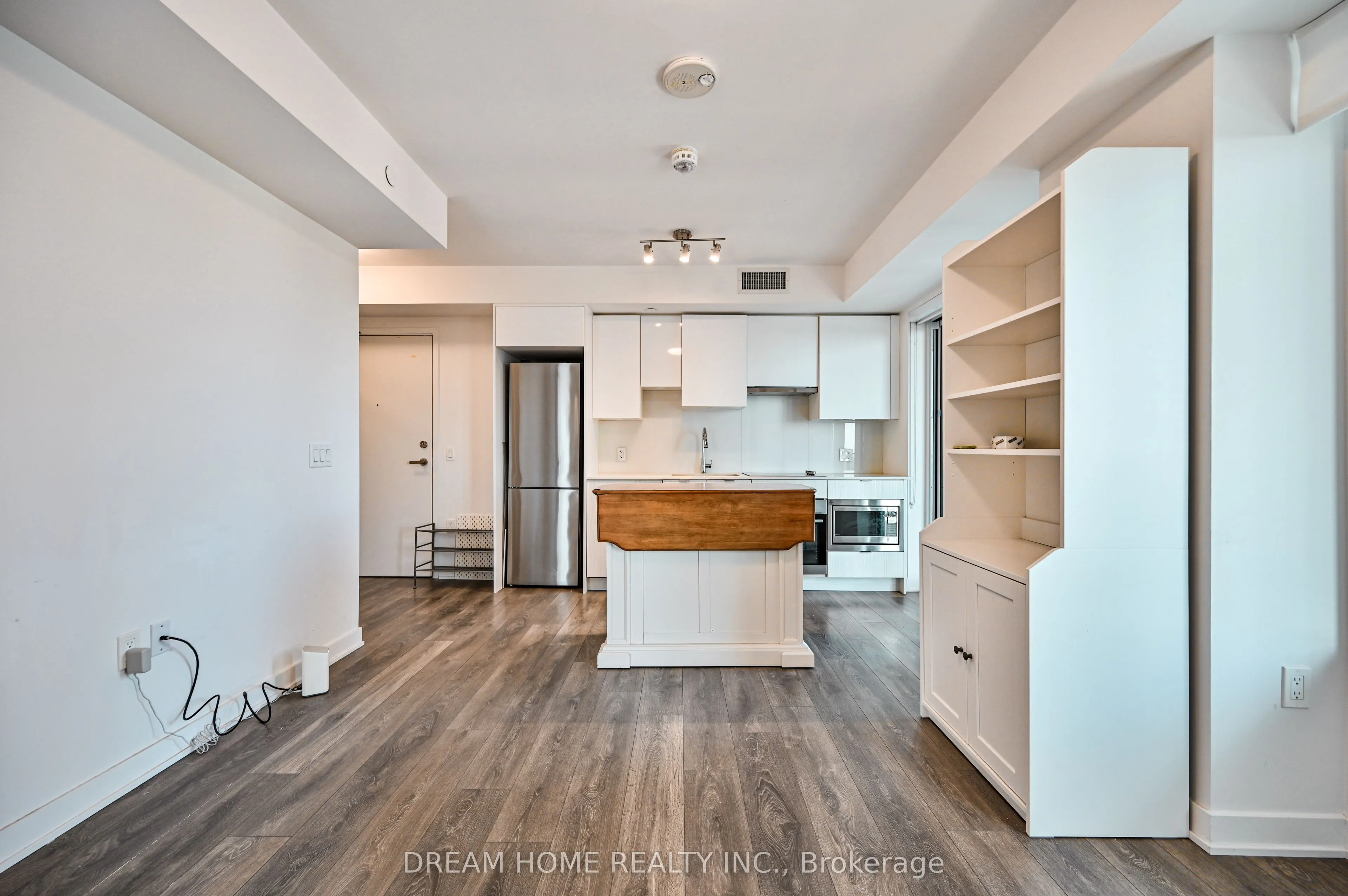 195 Redpath Avenue, #2404