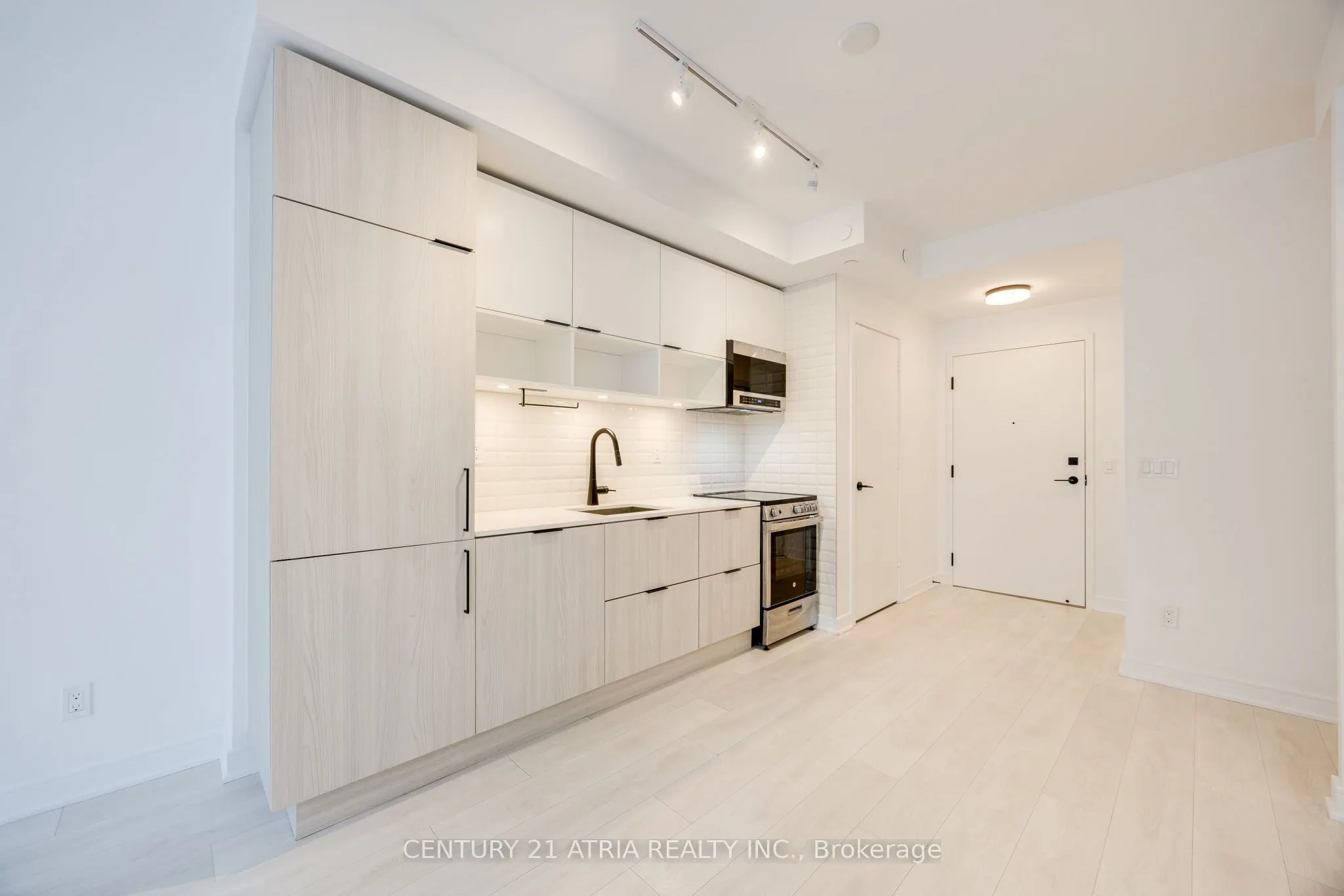 35 Rolling Mills Road, #S304