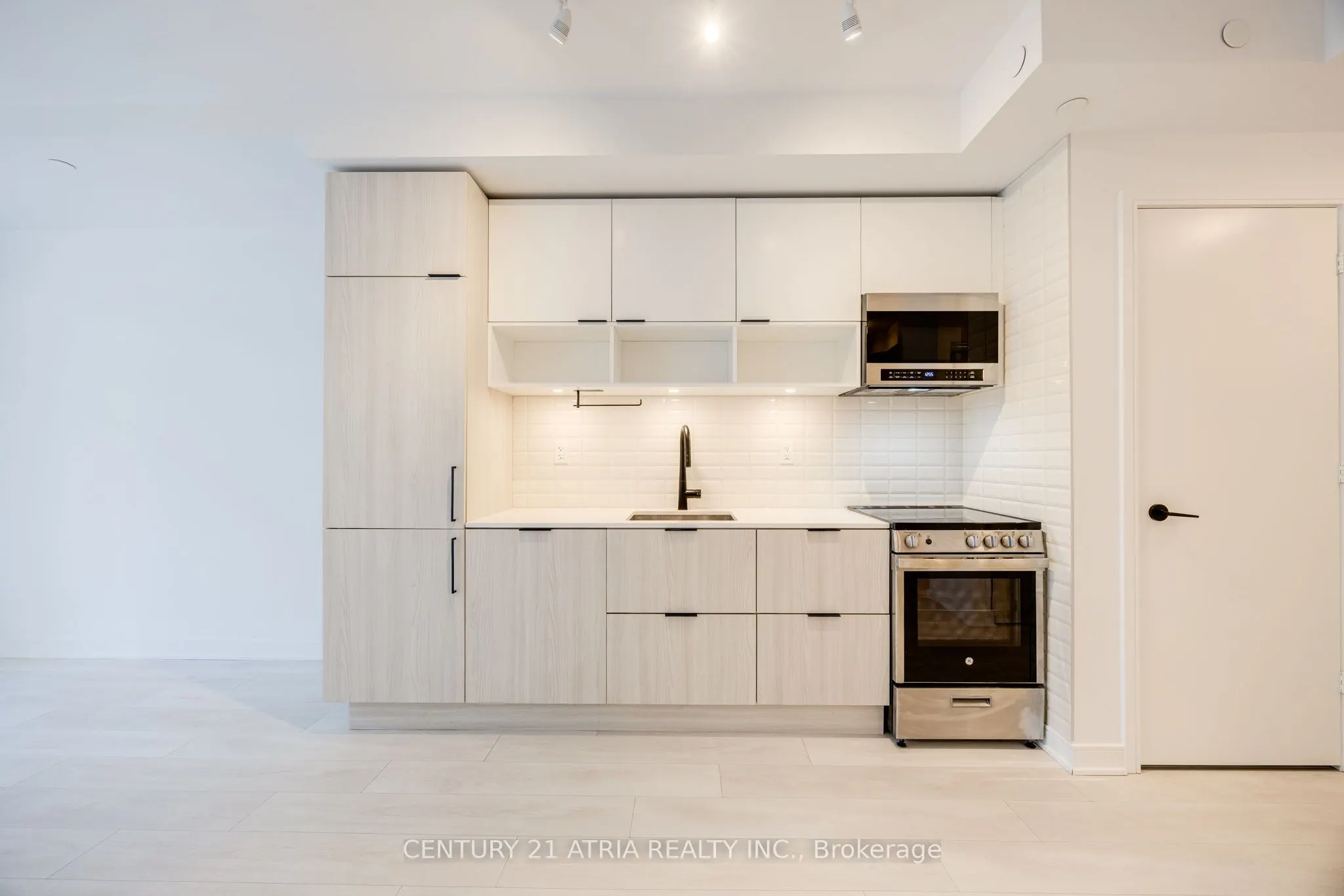 35 Rolling Mills Road, #S304