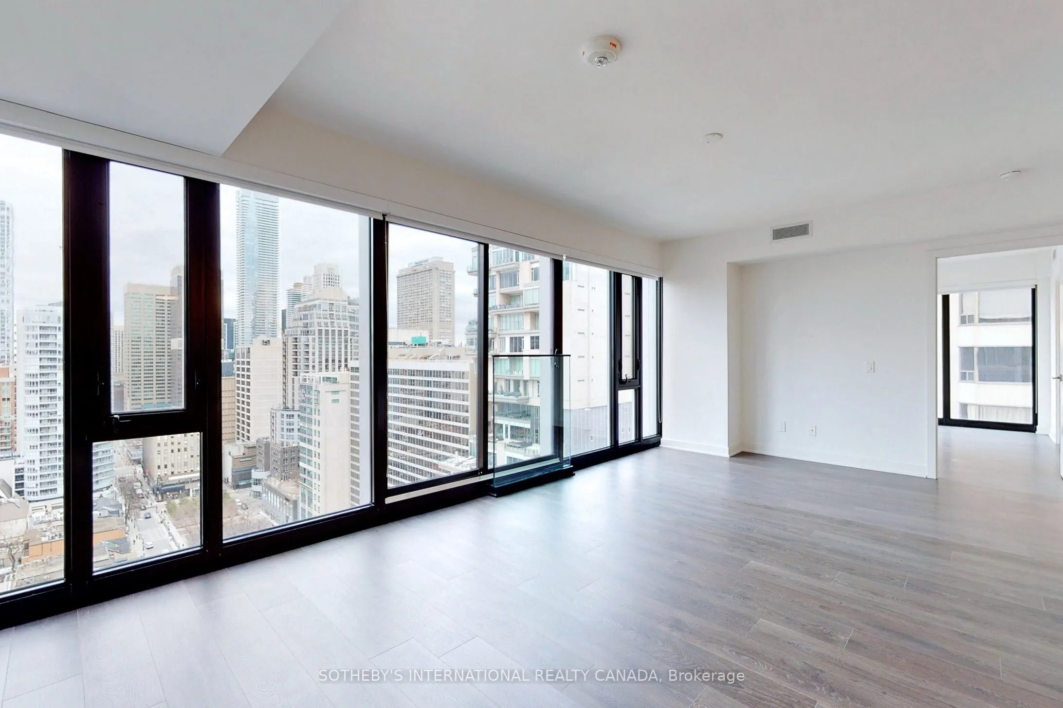 188 Cumberland Street, #2404