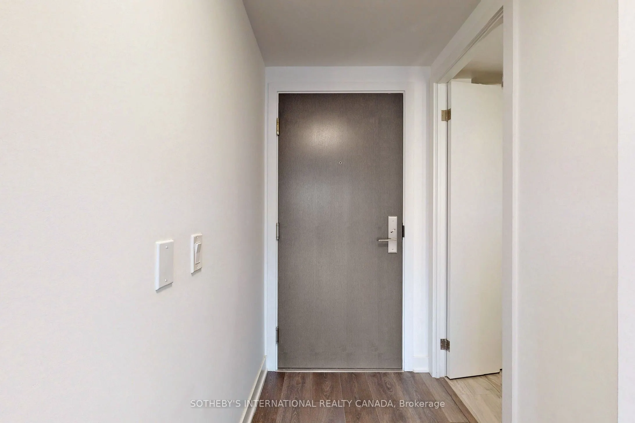 188 Cumberland Street, #2404