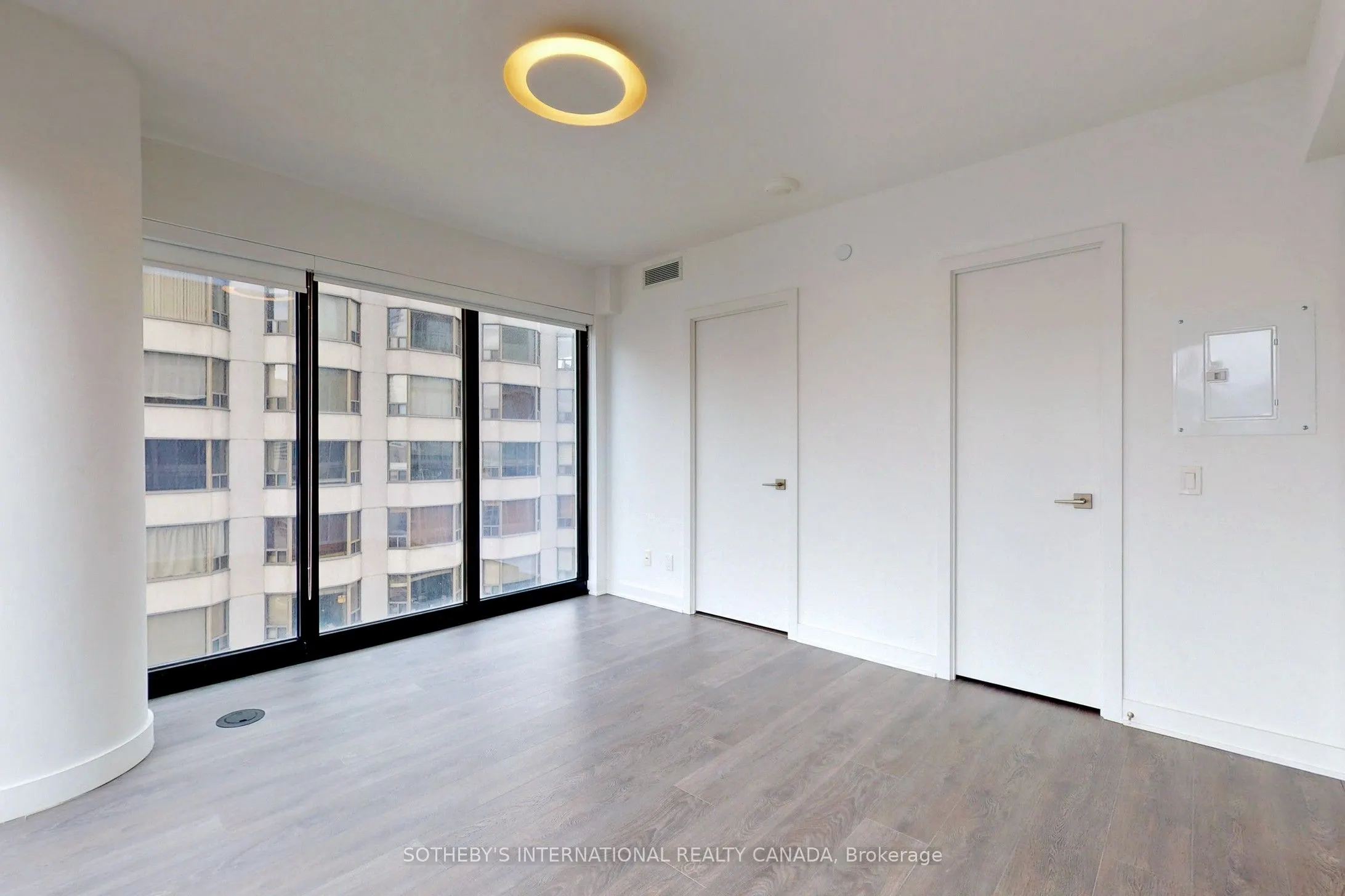 188 Cumberland Street, #2404
