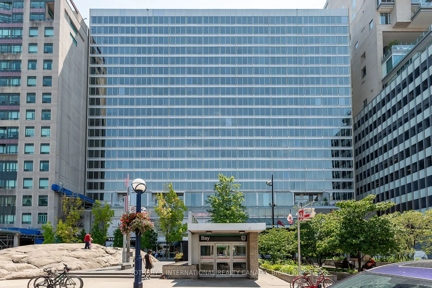 110 Bloor Street W, #1707