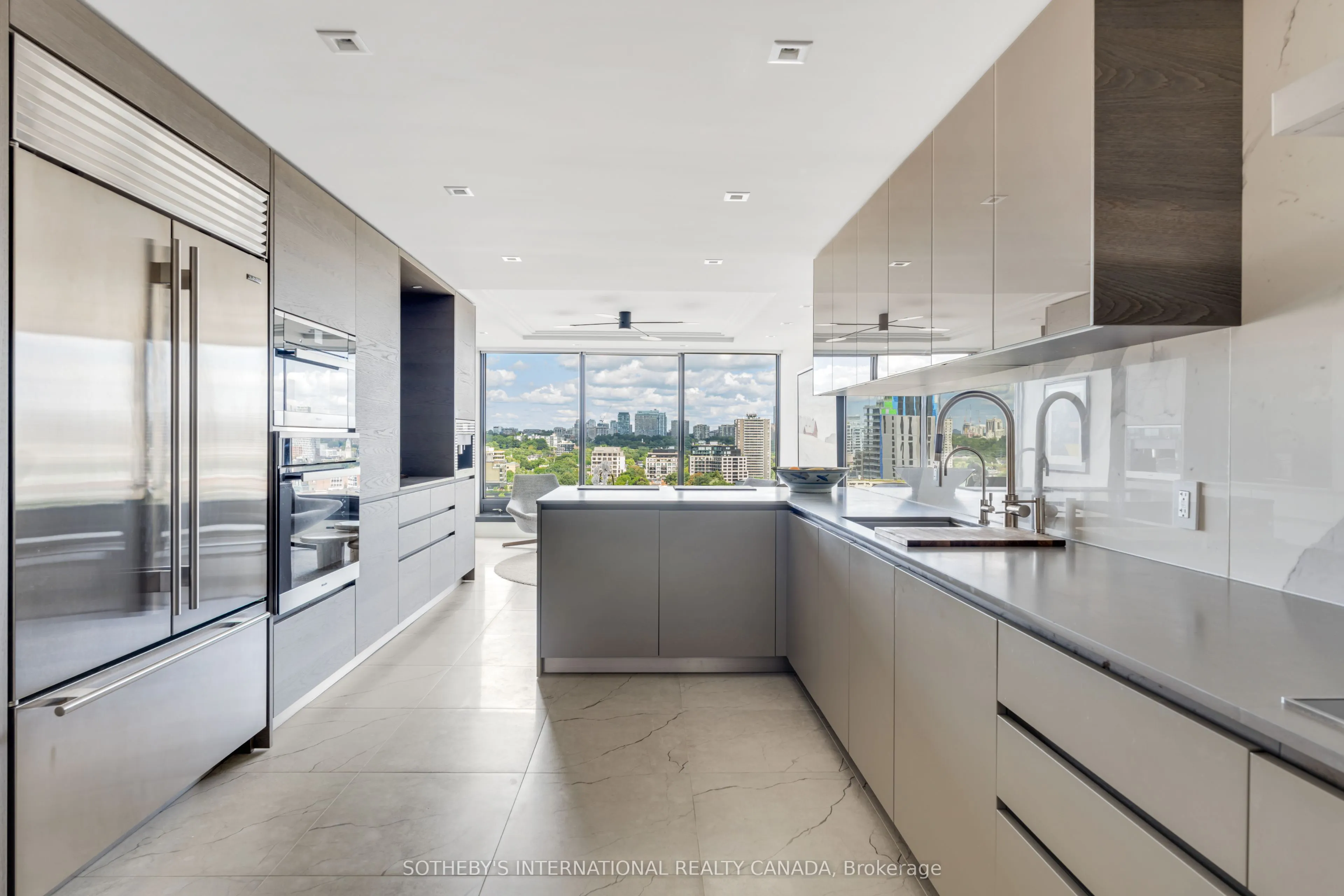 110 Bloor Street W, #1707