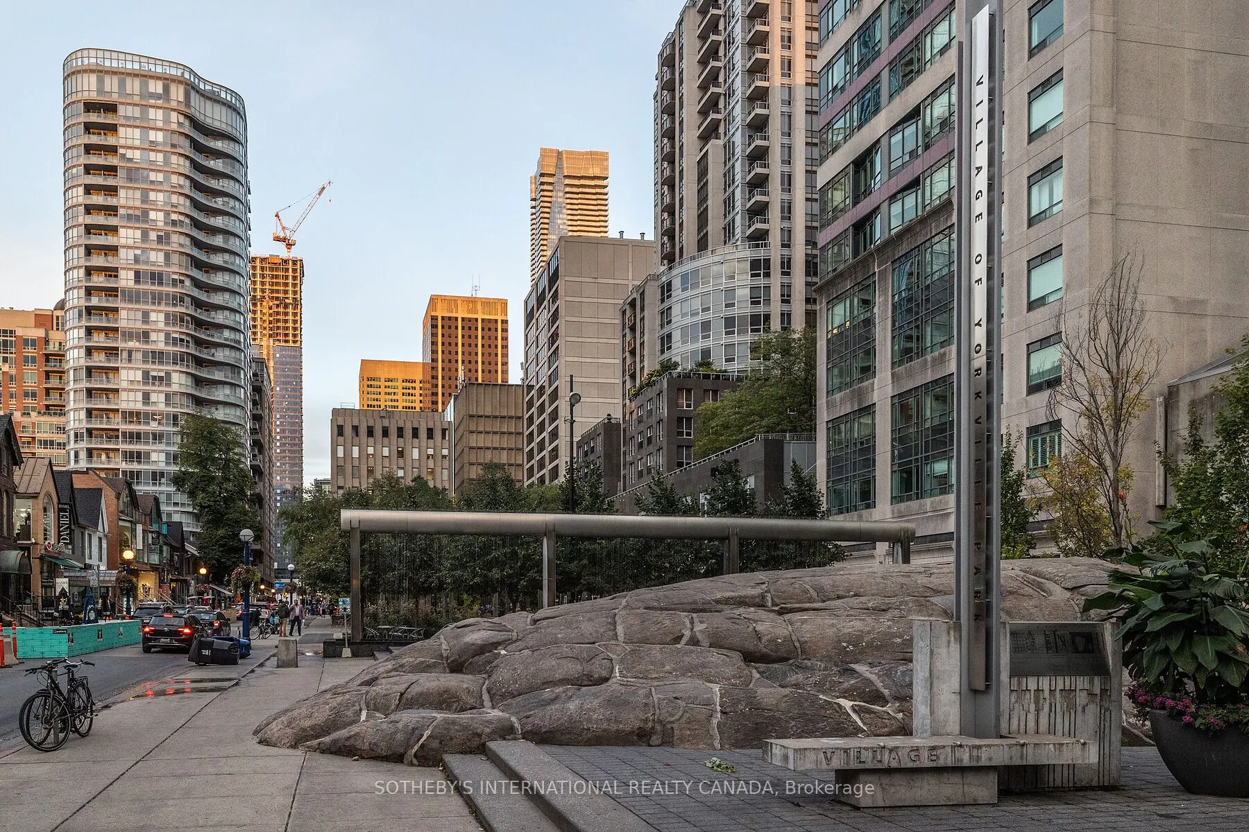 110 Bloor Street W, #1707