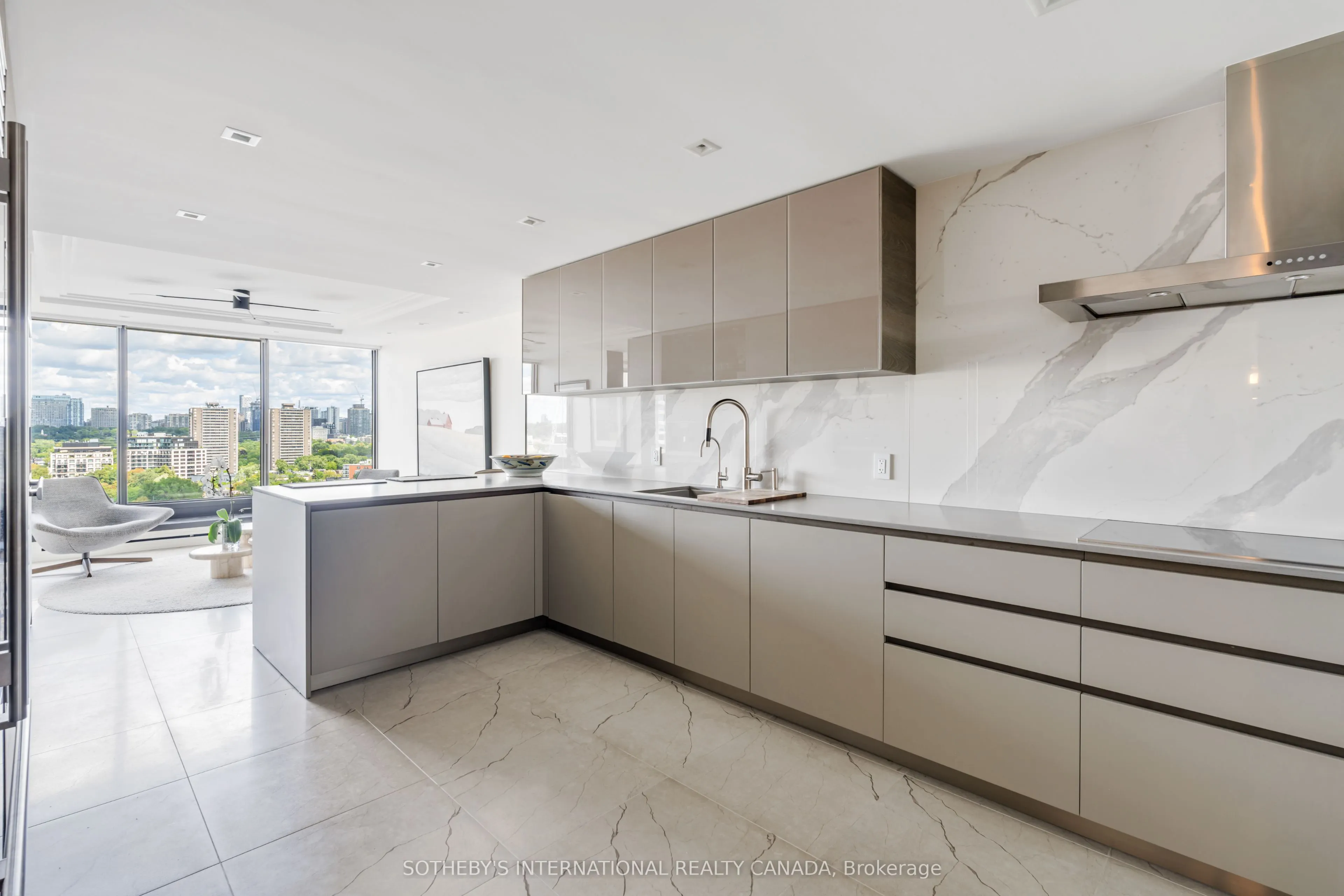 110 Bloor Street W, #1707