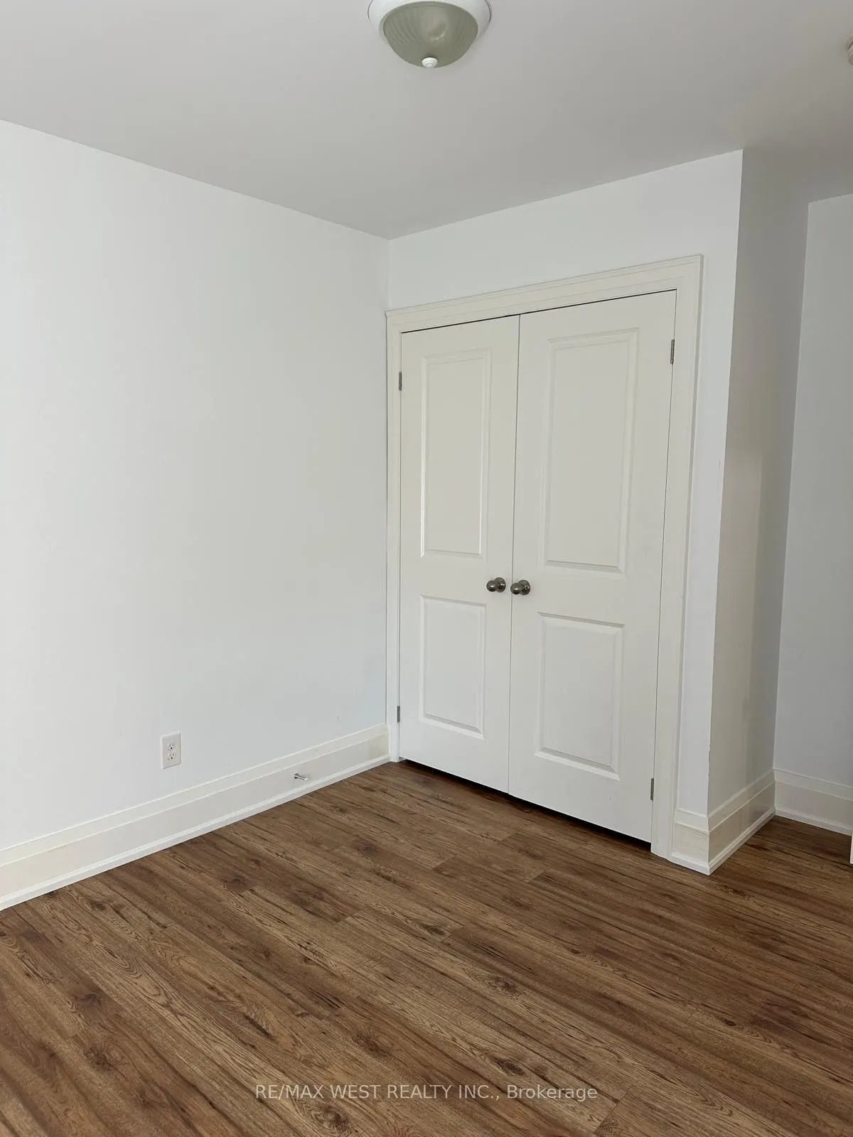 398 College Street, #3