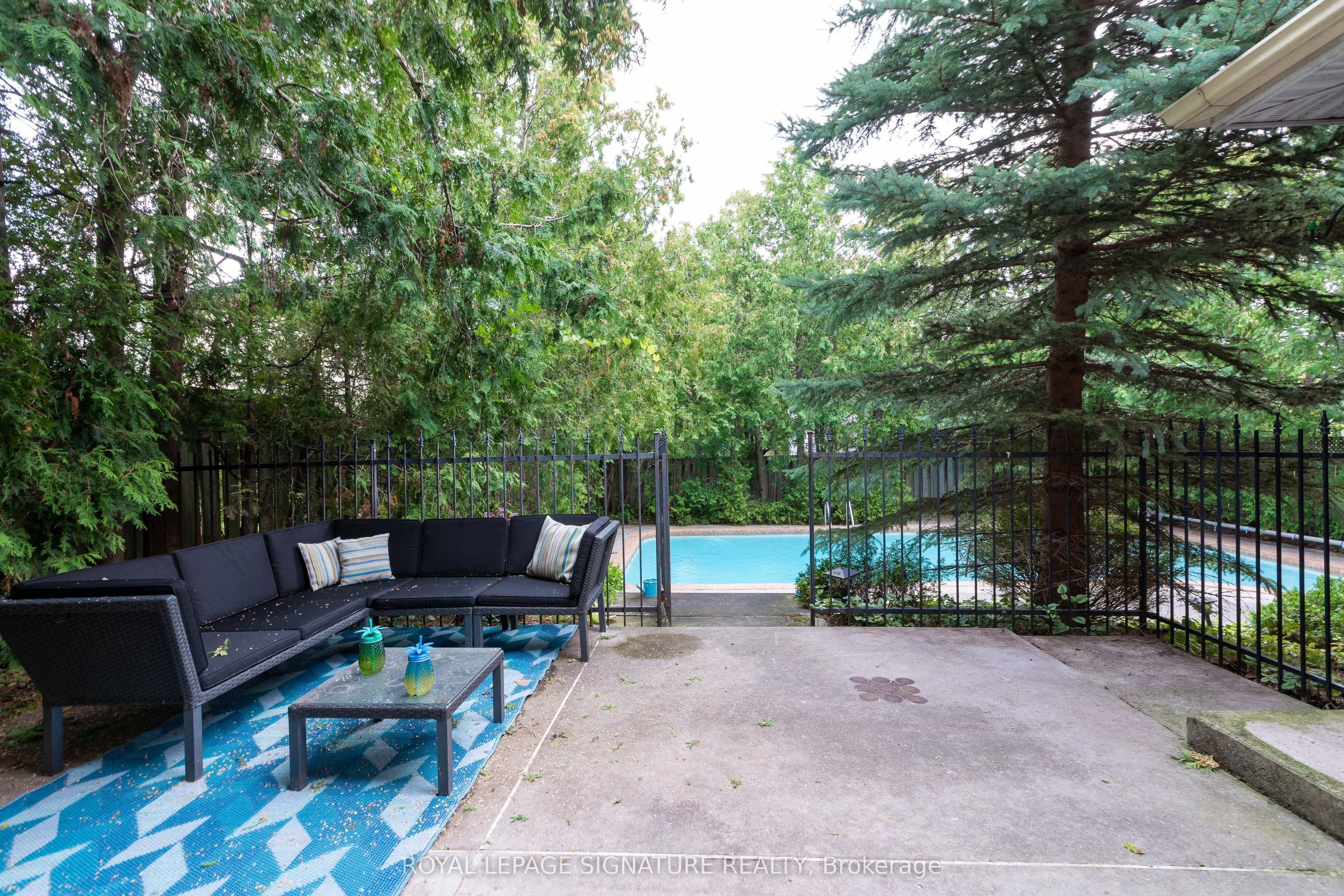7 Willowood Court