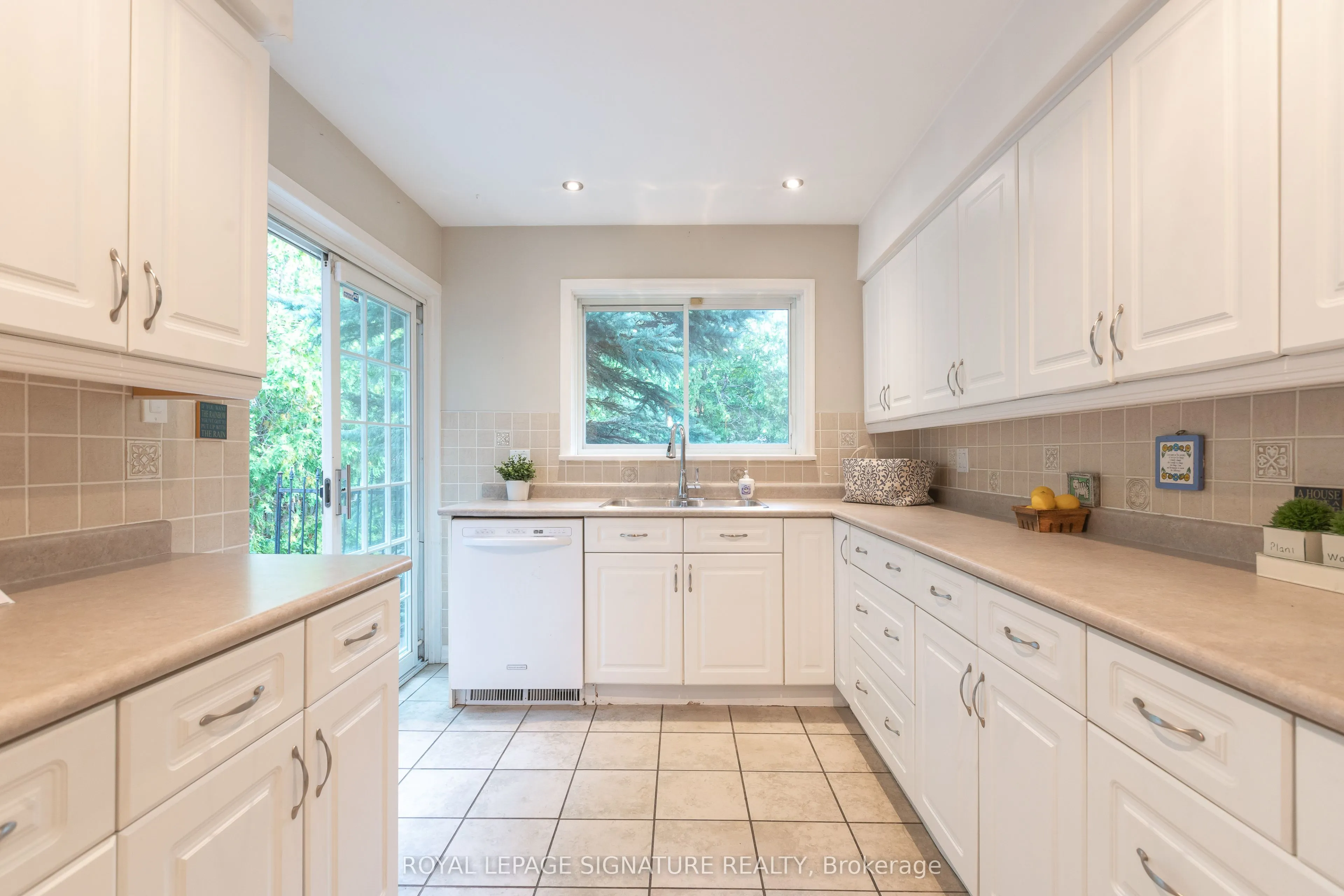 7 Willowood Court