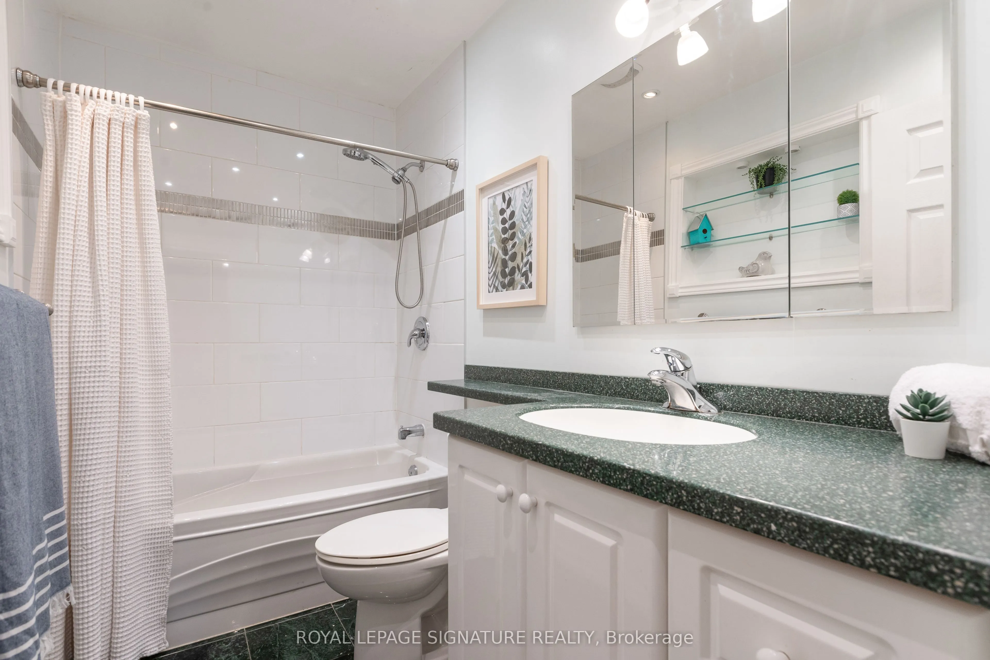 7 Willowood Court