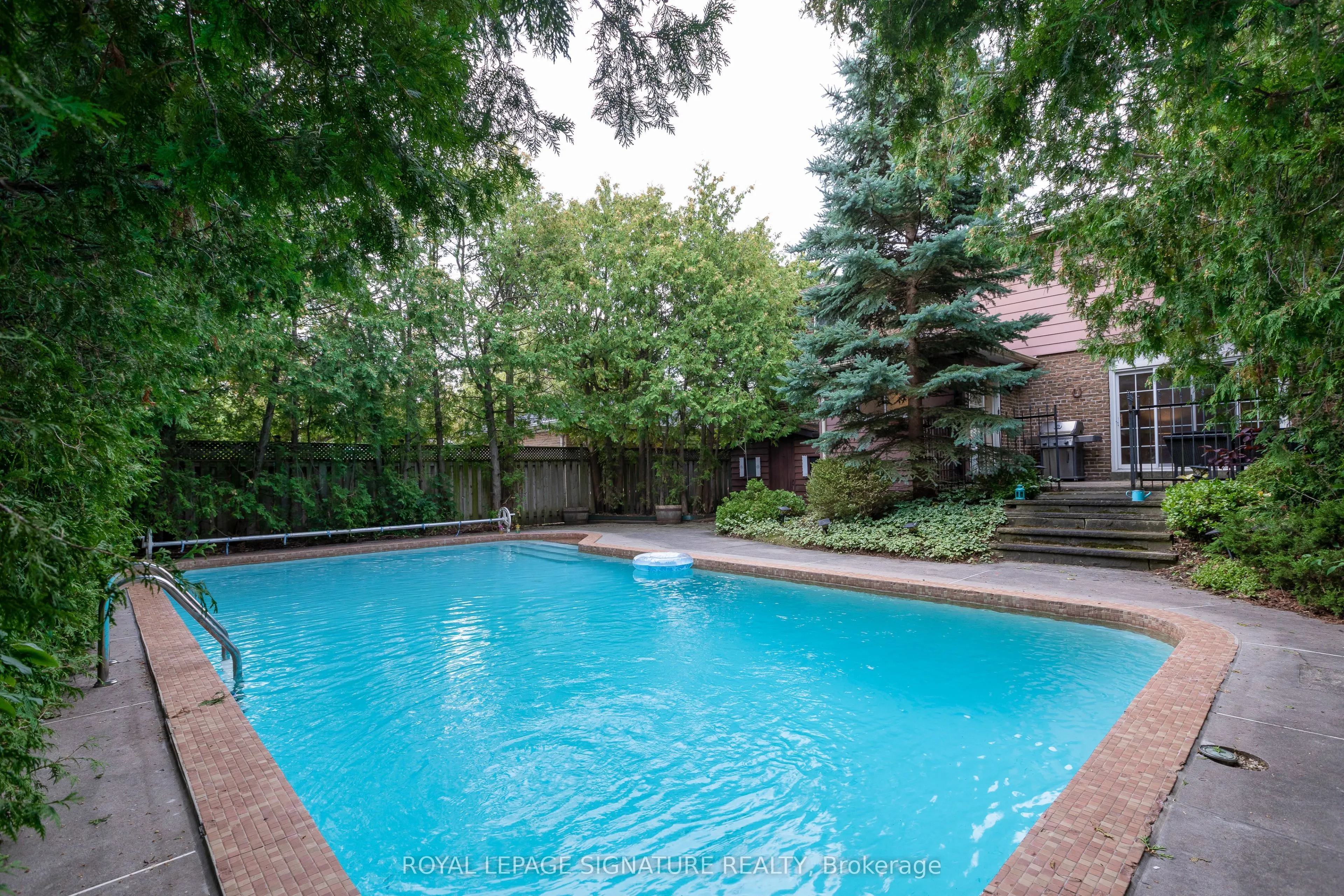 7 Willowood Court