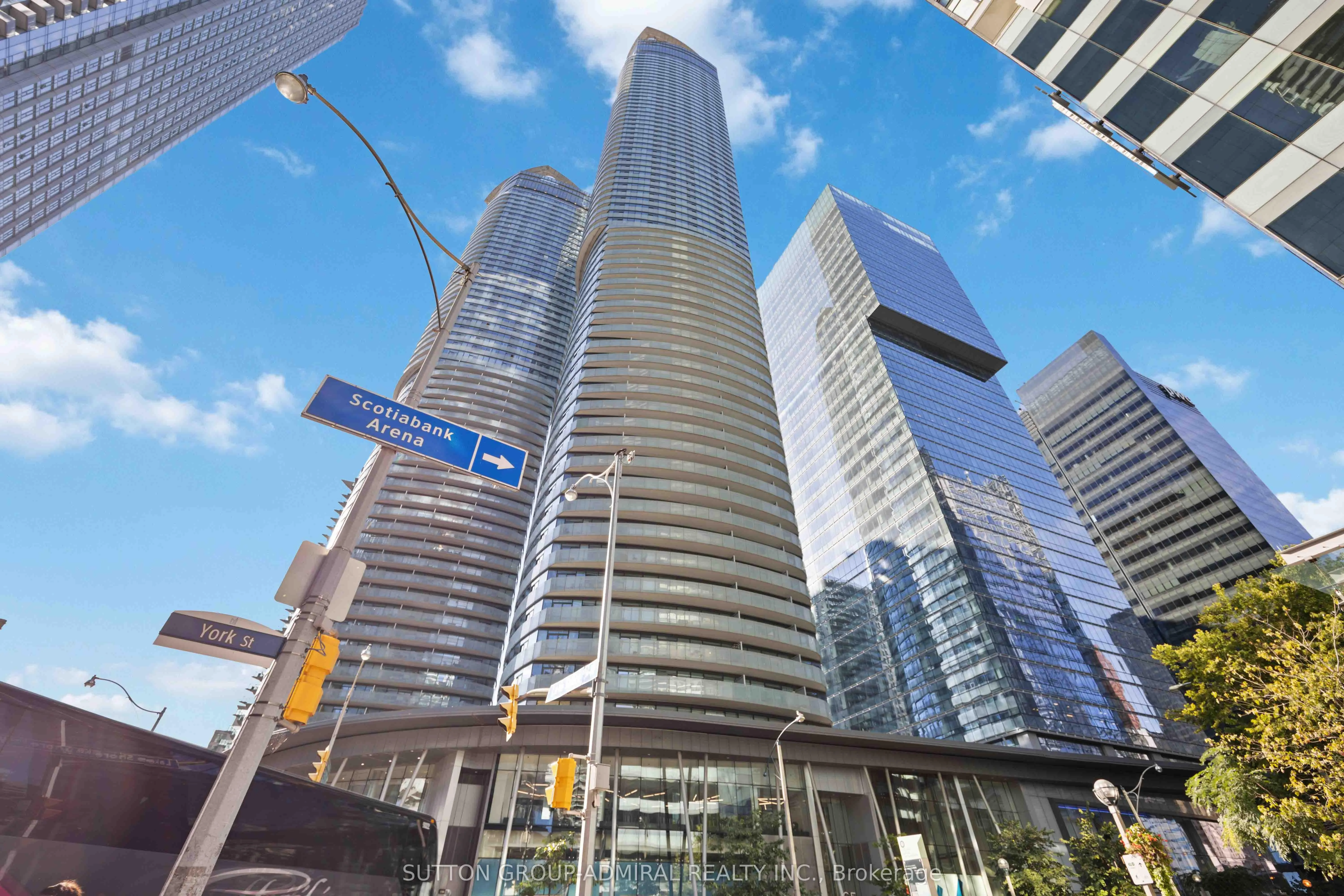 14 York Street, #4704
