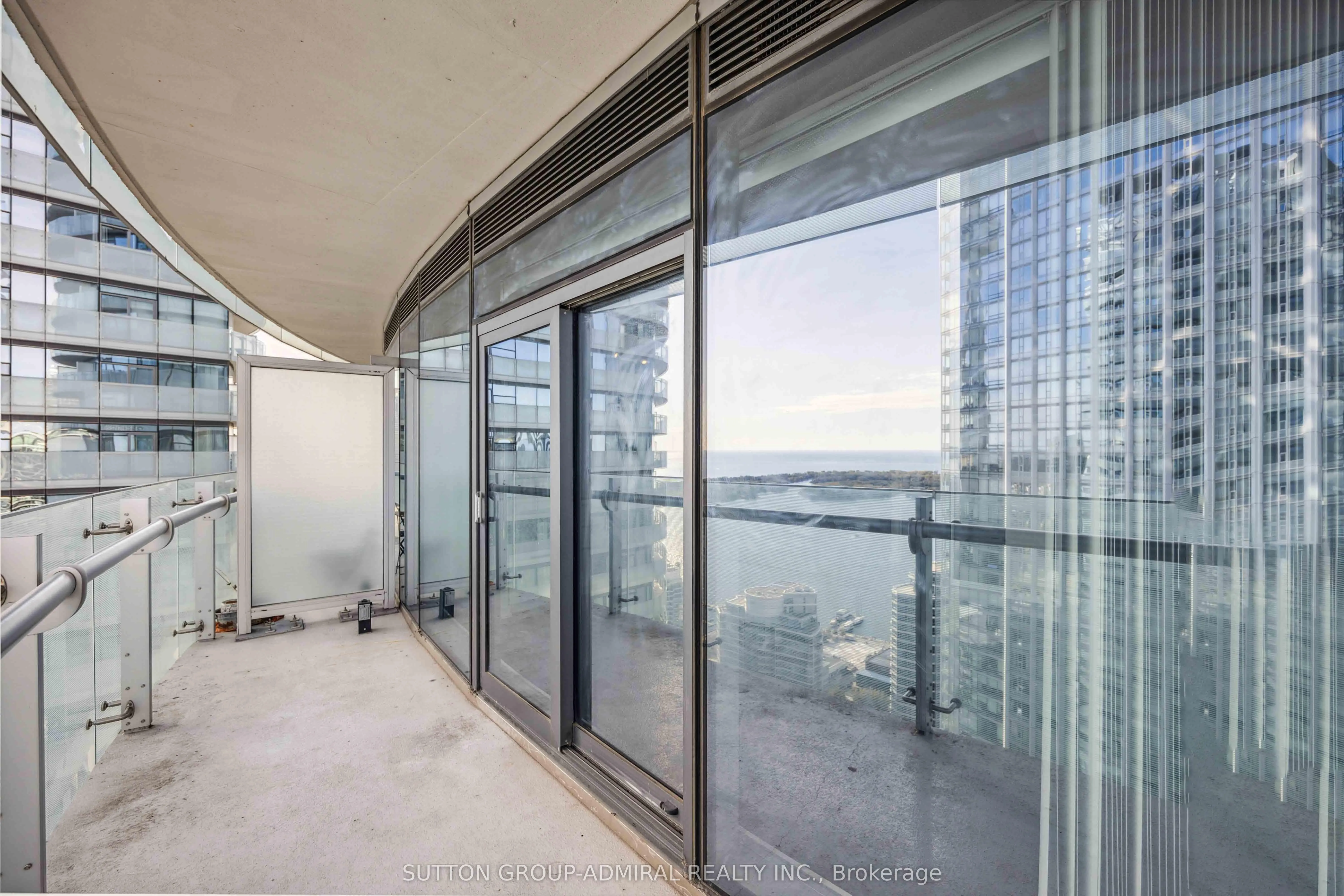 14 York Street, #4704