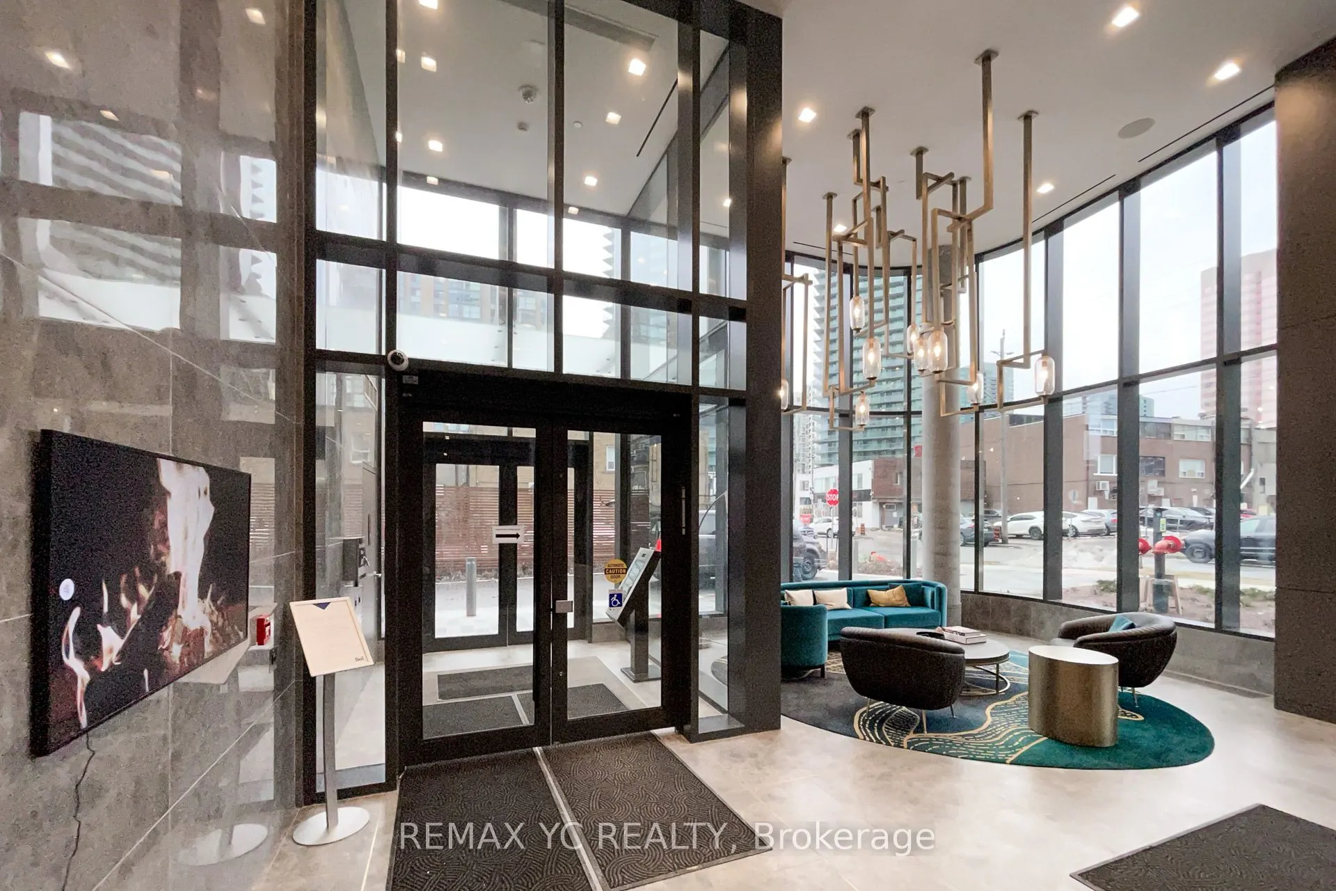 15 Holmes Avenue, #2504