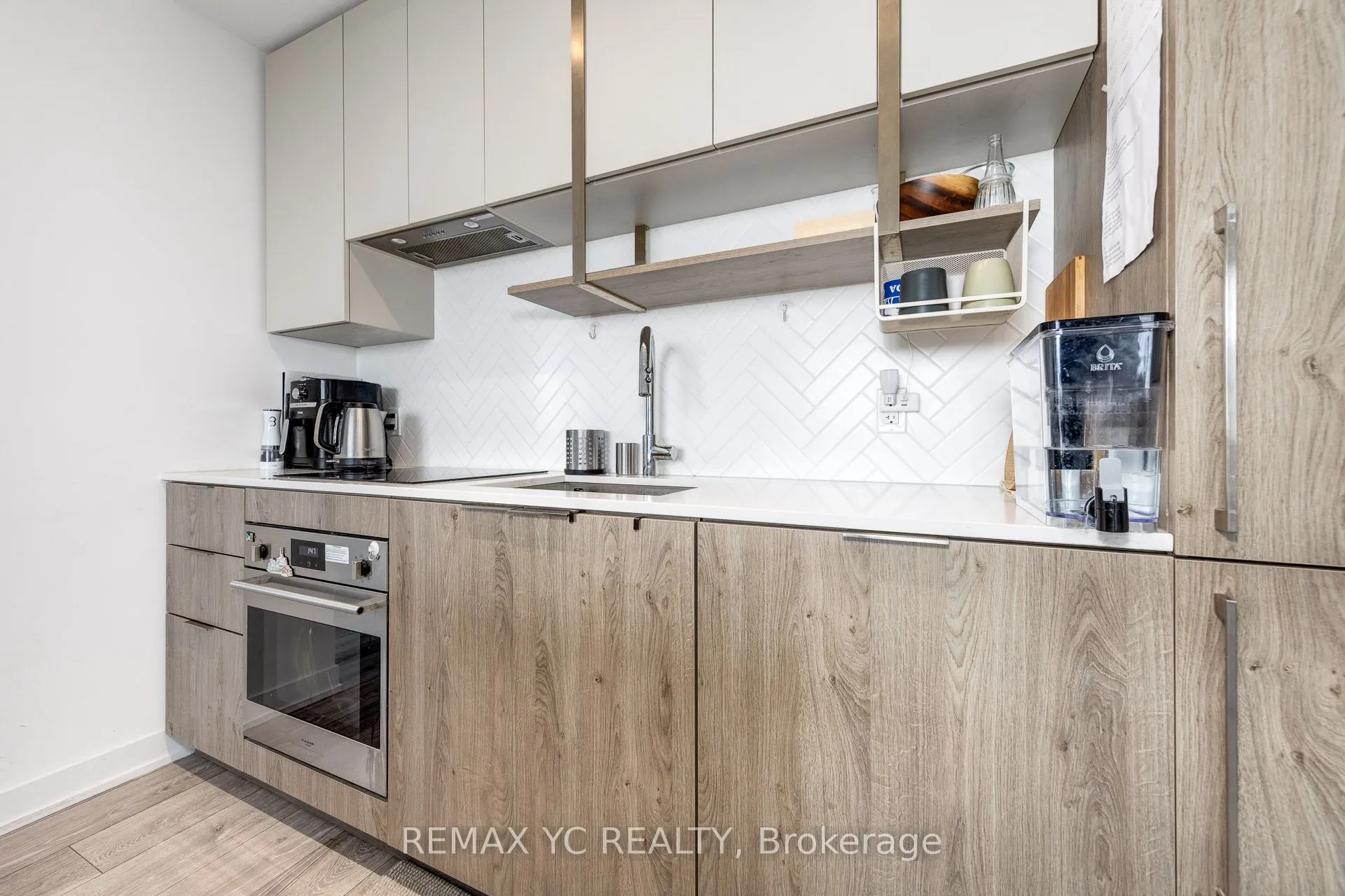 15 Holmes Avenue, #2504