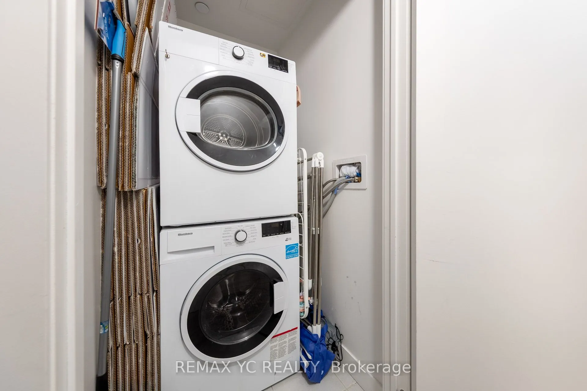 15 Holmes Avenue, #2504