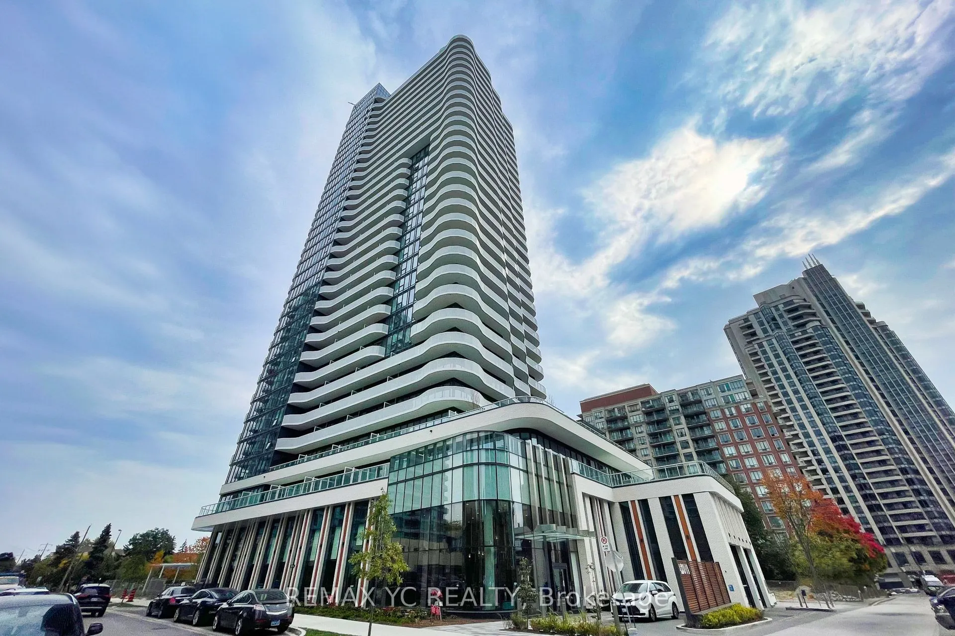 15 Holmes Avenue, #2504