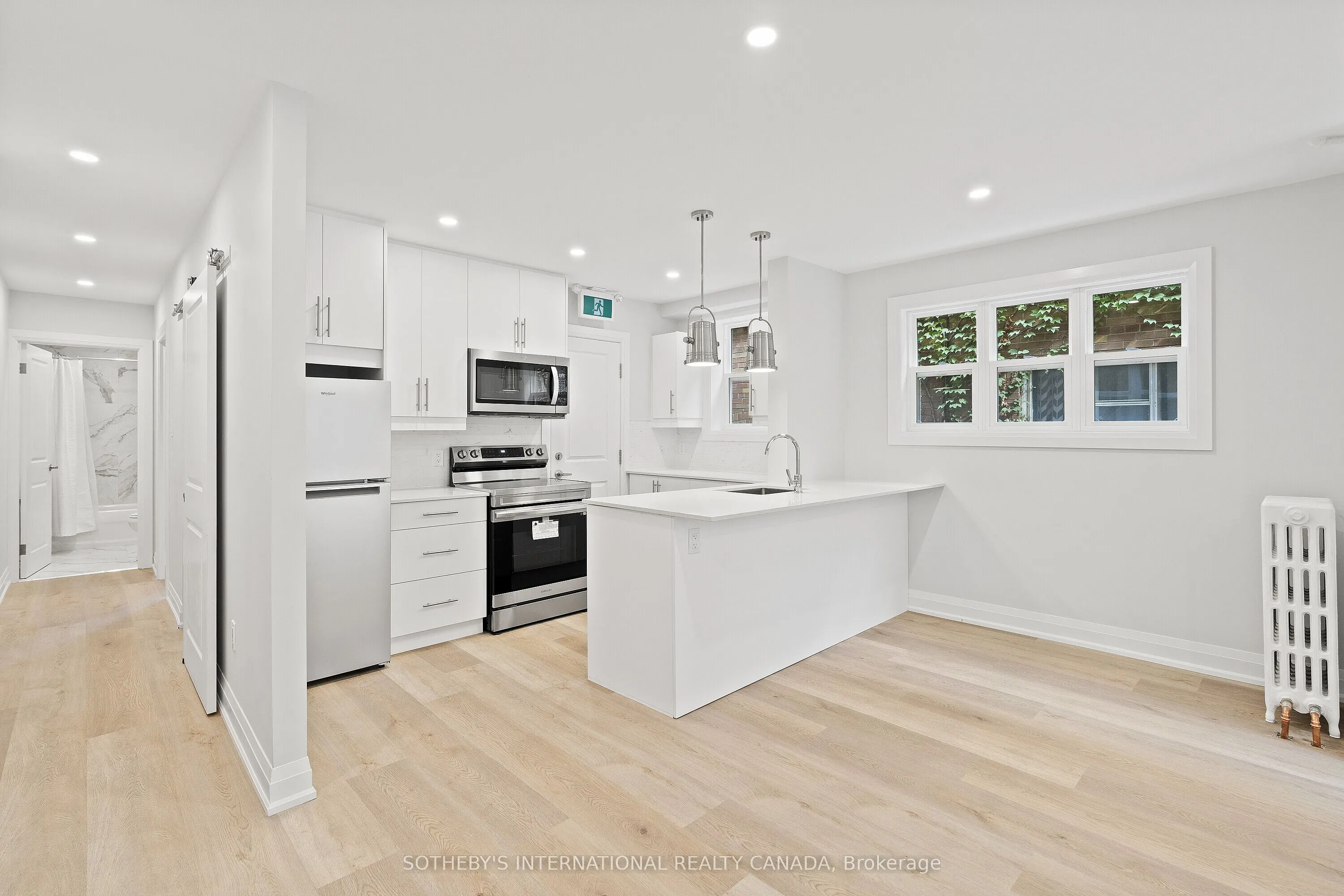 30 Strathgowan Avenue, #Main
