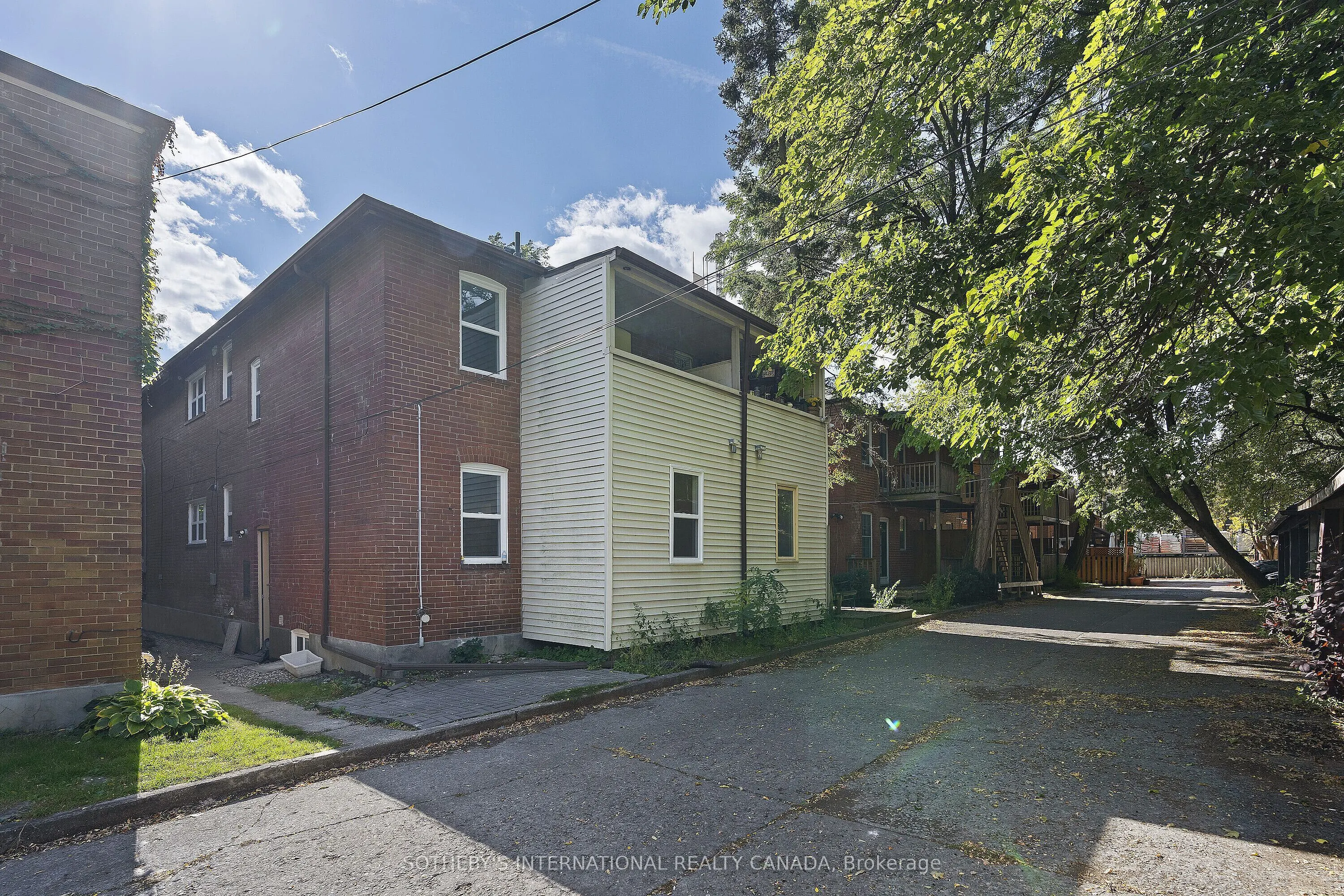 30 Strathgowan Avenue, #Main