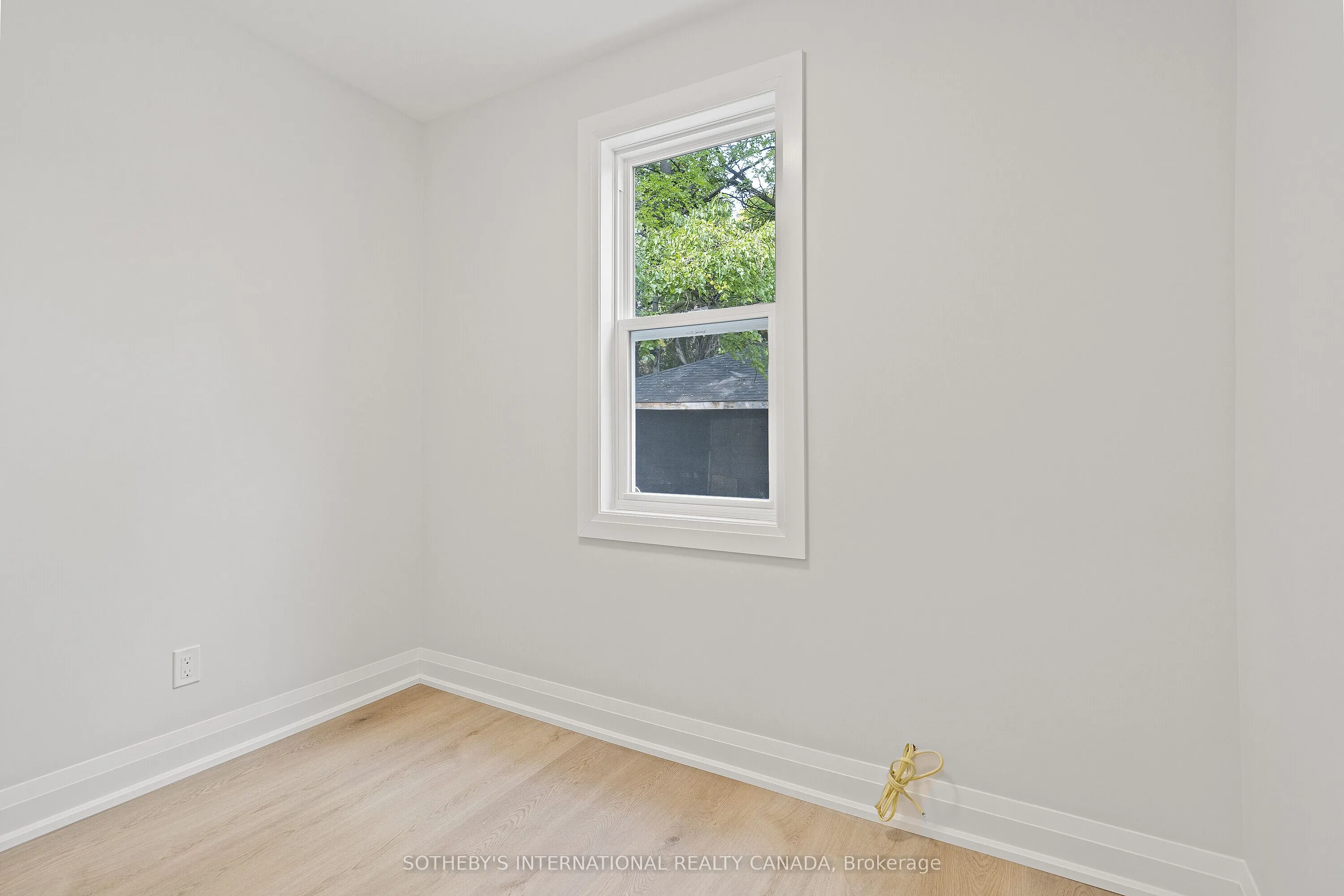 30 Strathgowan Avenue, #Main
