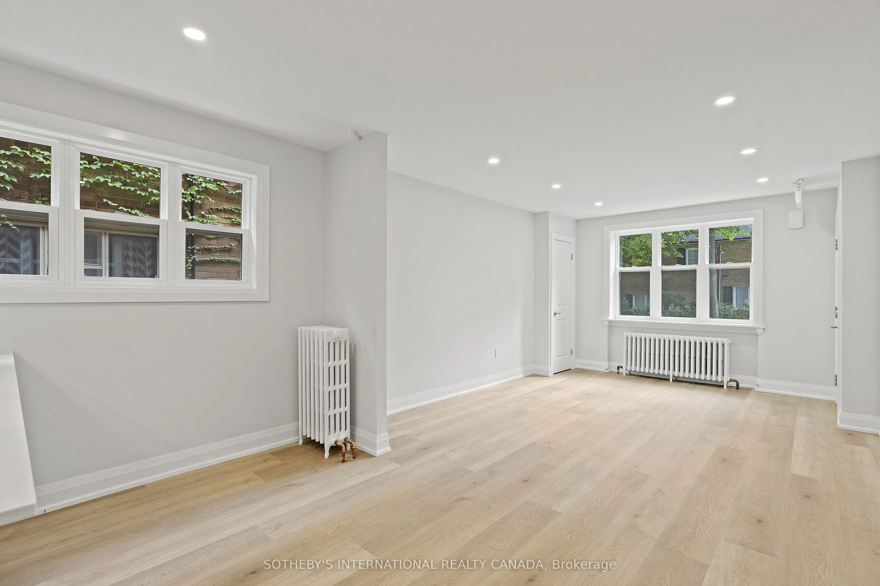 30 Strathgowan Avenue, #Main