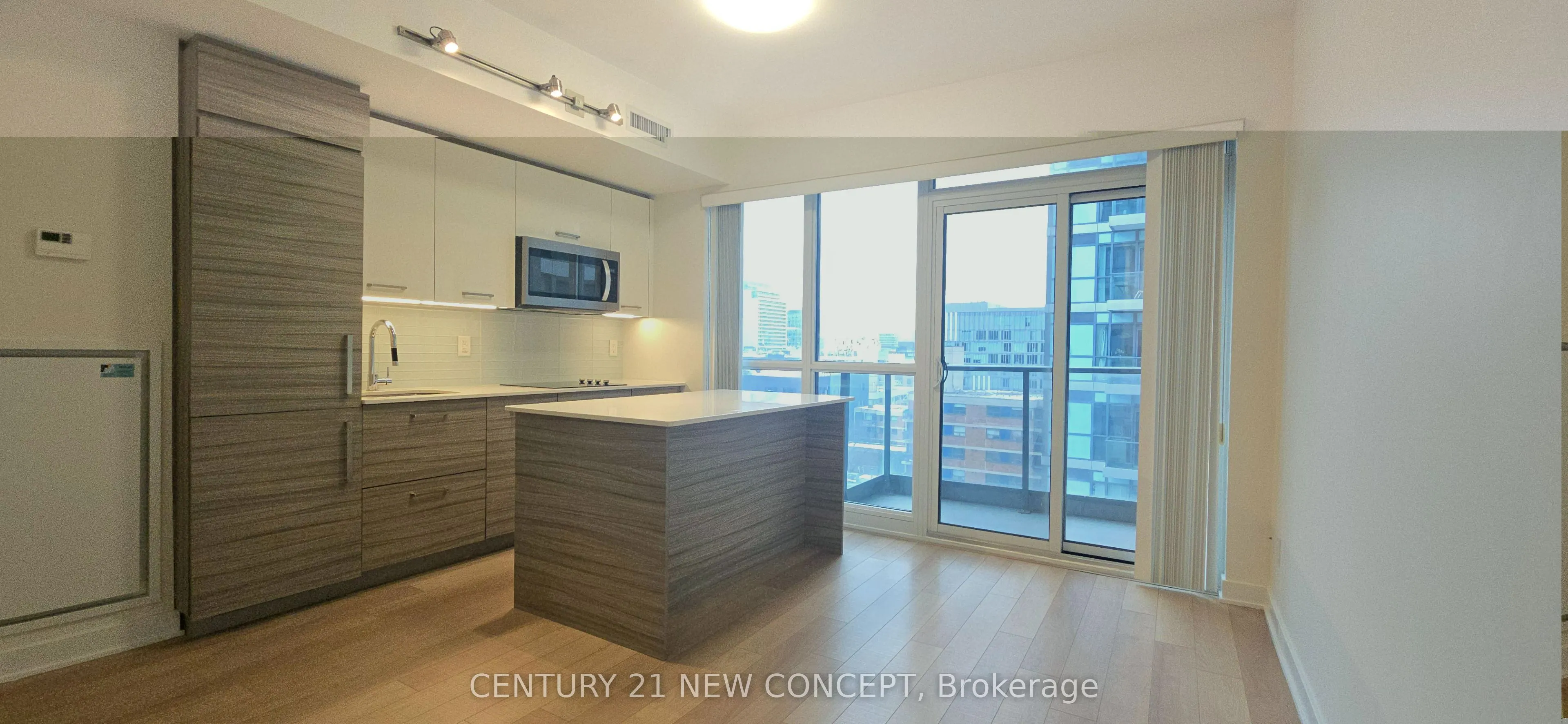 210 Simcoe Street, #1112