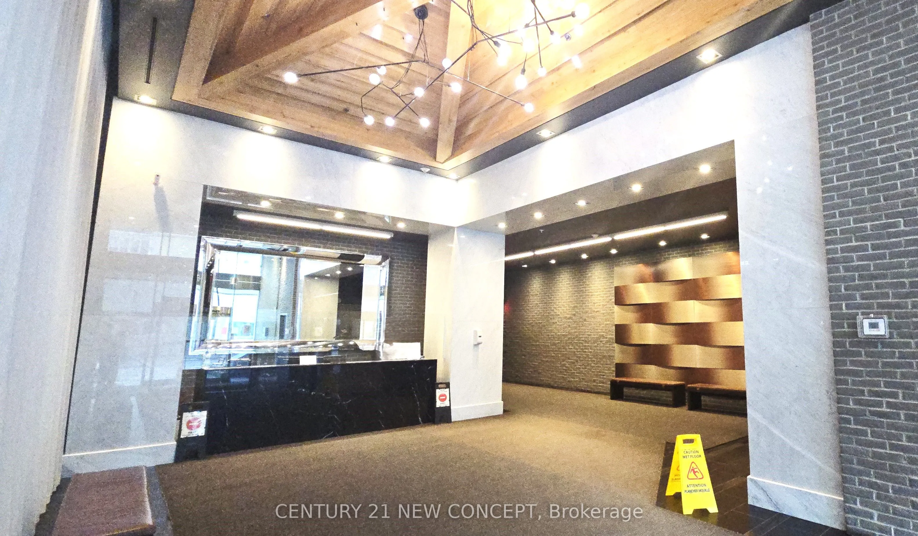 210 Simcoe Street, #1112