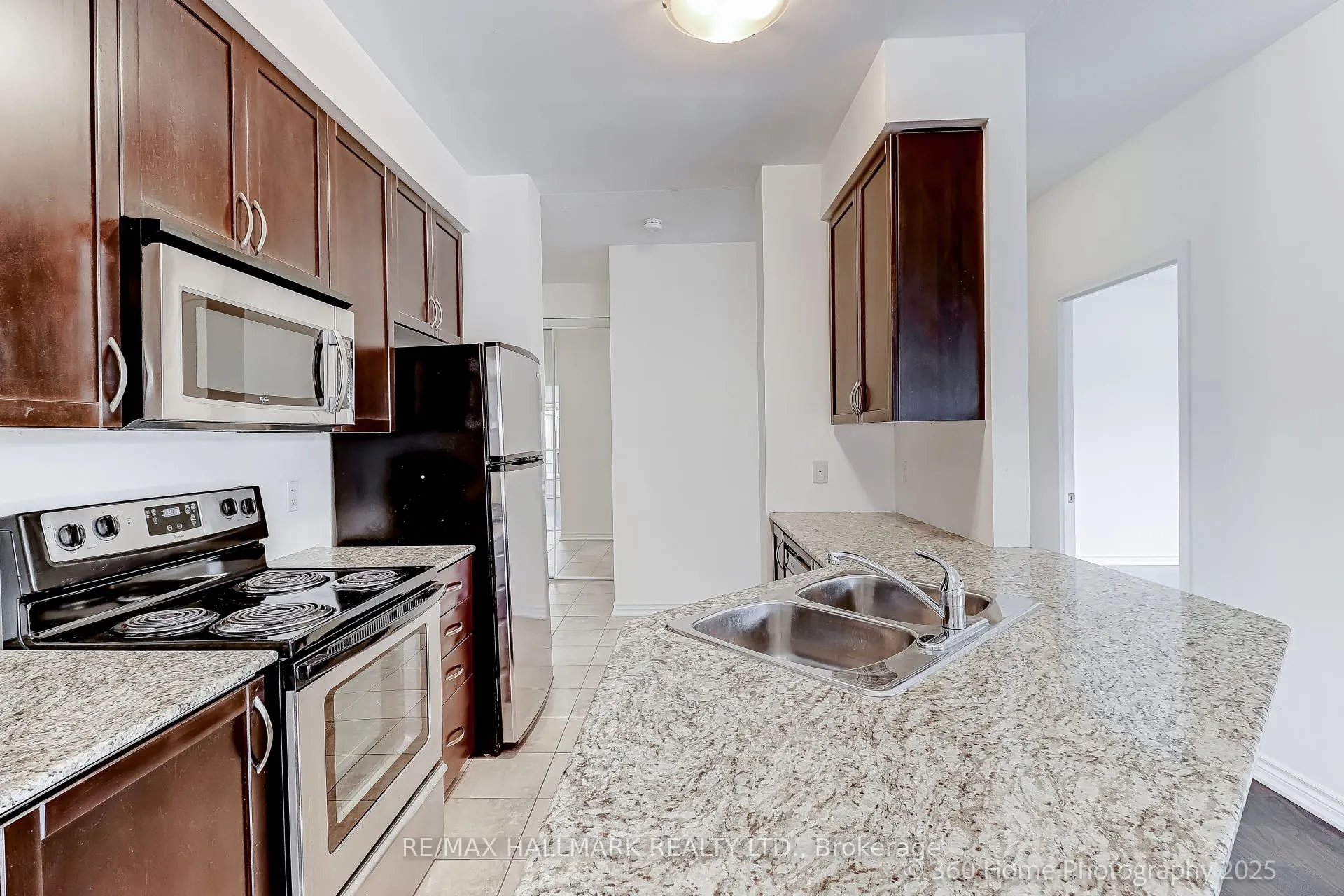 872 Sheppard Avenue W, #105