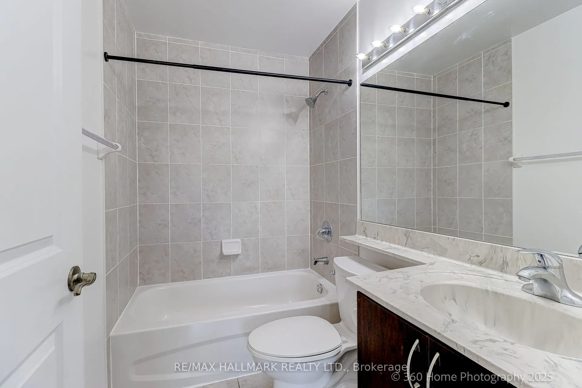 872 Sheppard Avenue W, #105