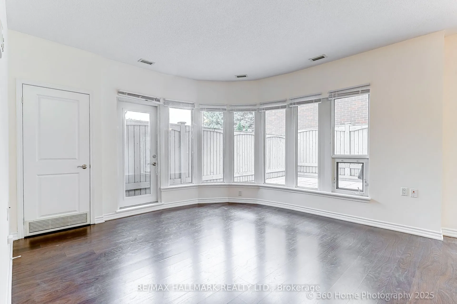 872 Sheppard Avenue W, #105