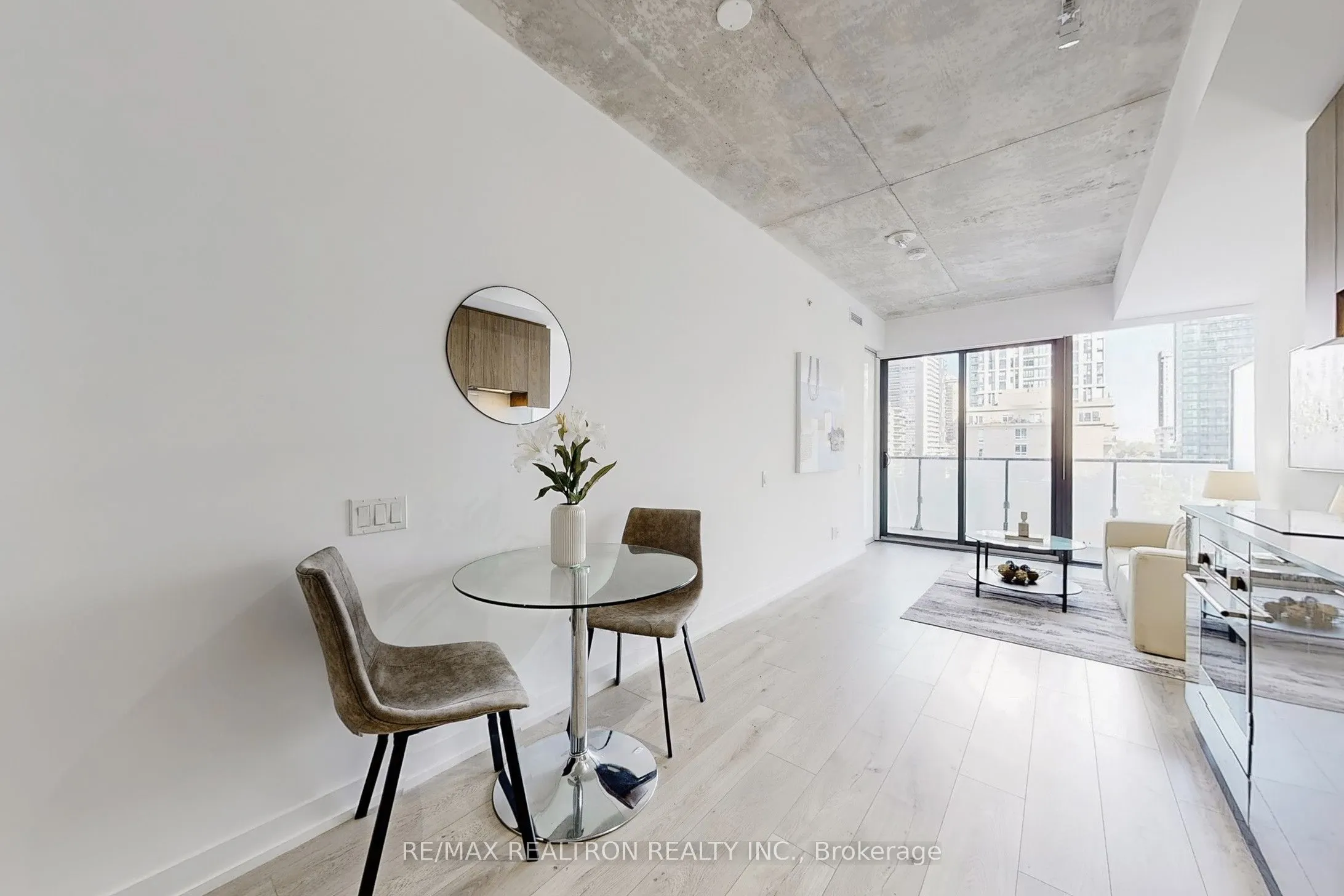 161 Roehampton Avenue, #508