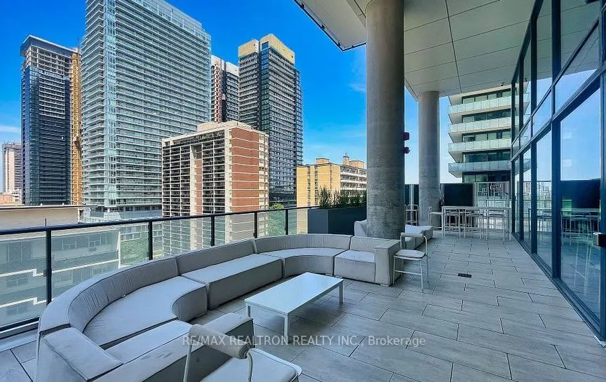 161 Roehampton Avenue, #508