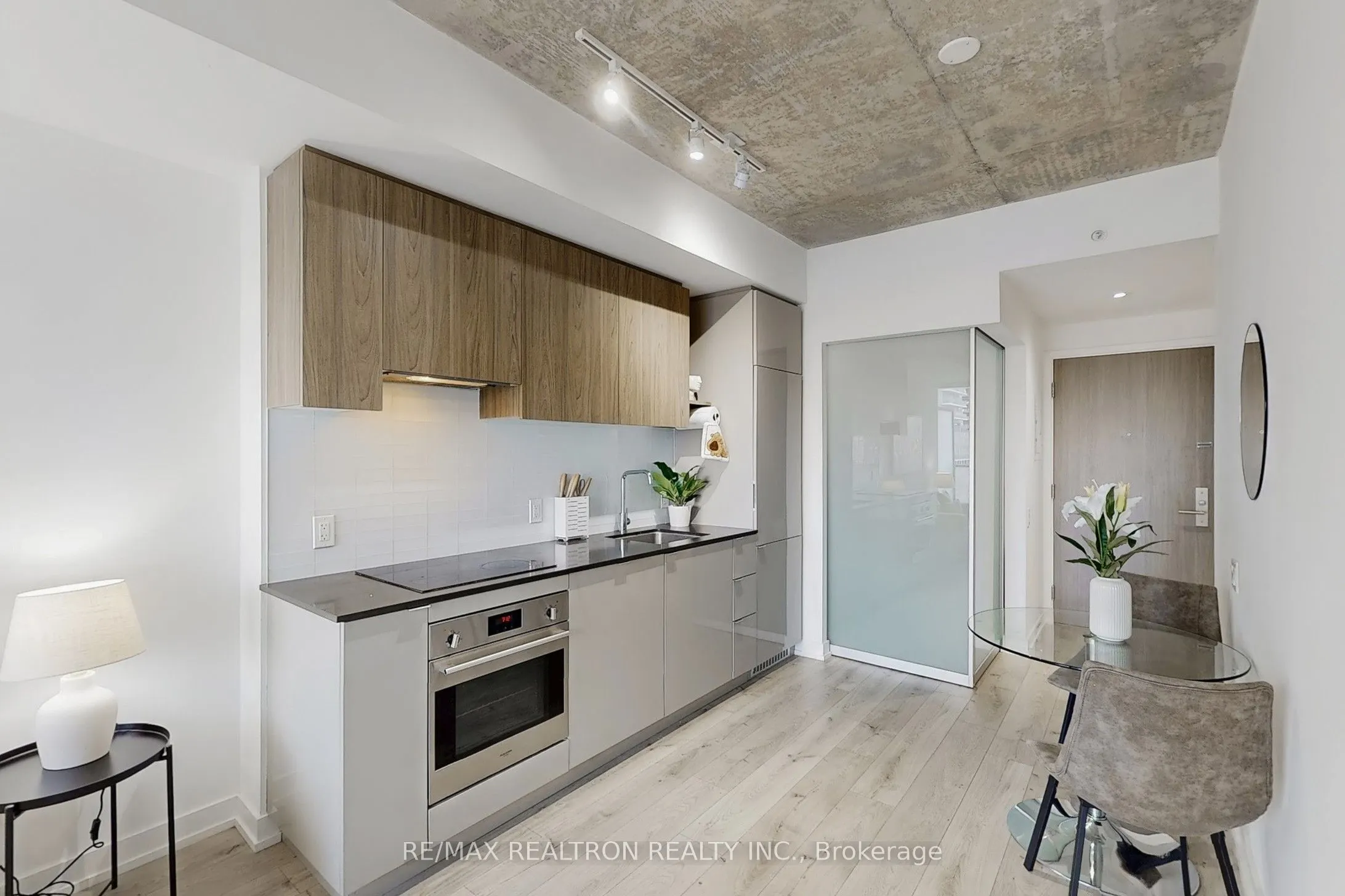 161 Roehampton Avenue, #508