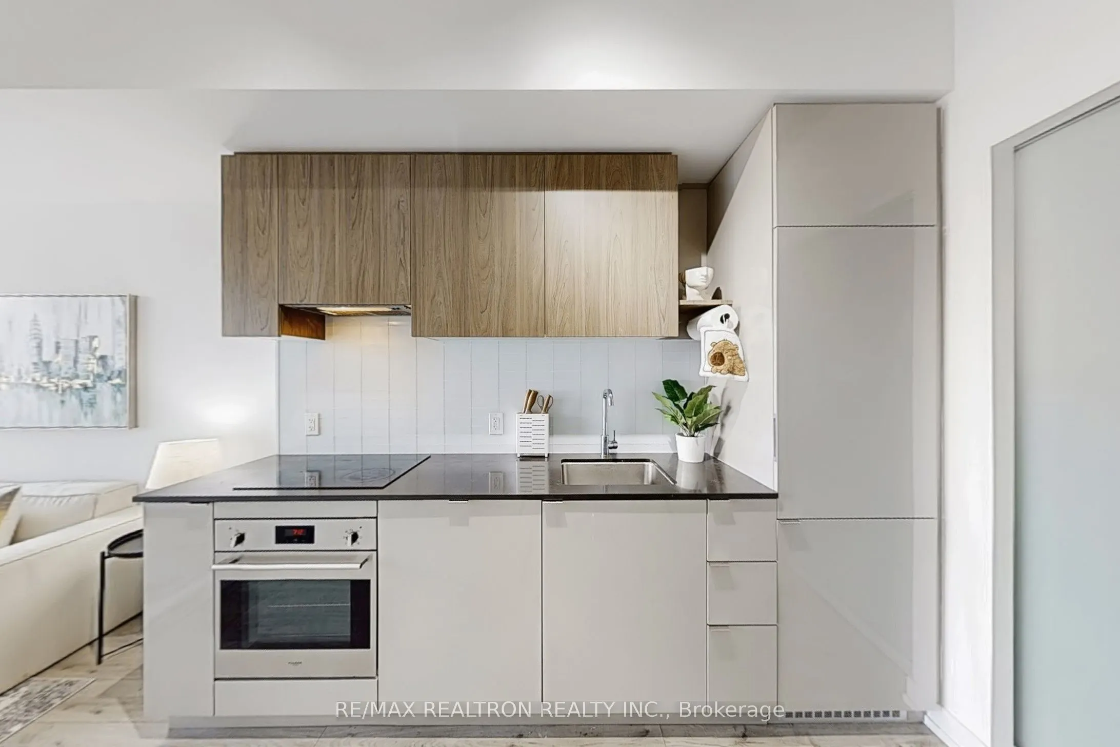 161 Roehampton Avenue, #508