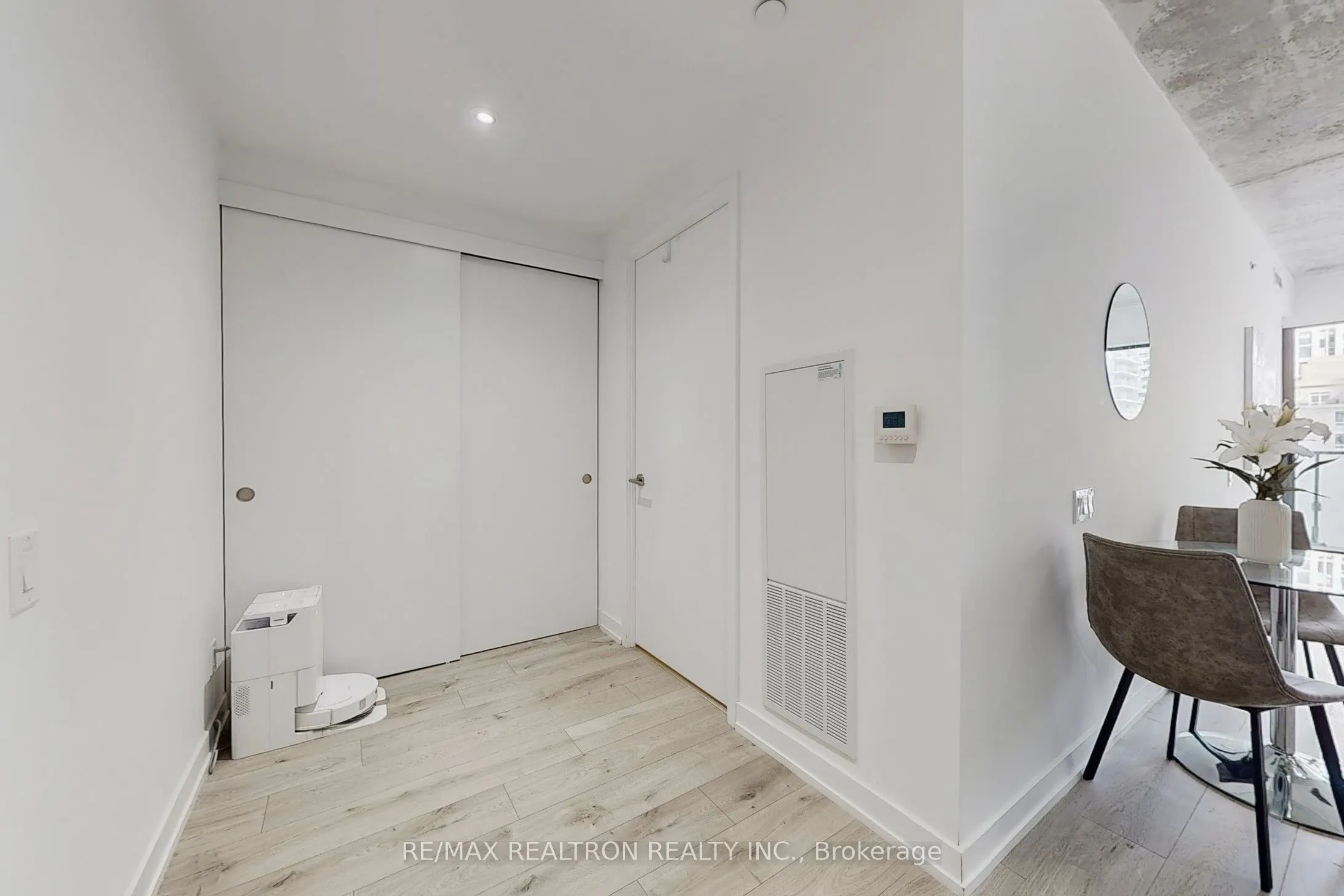 161 Roehampton Avenue, #508