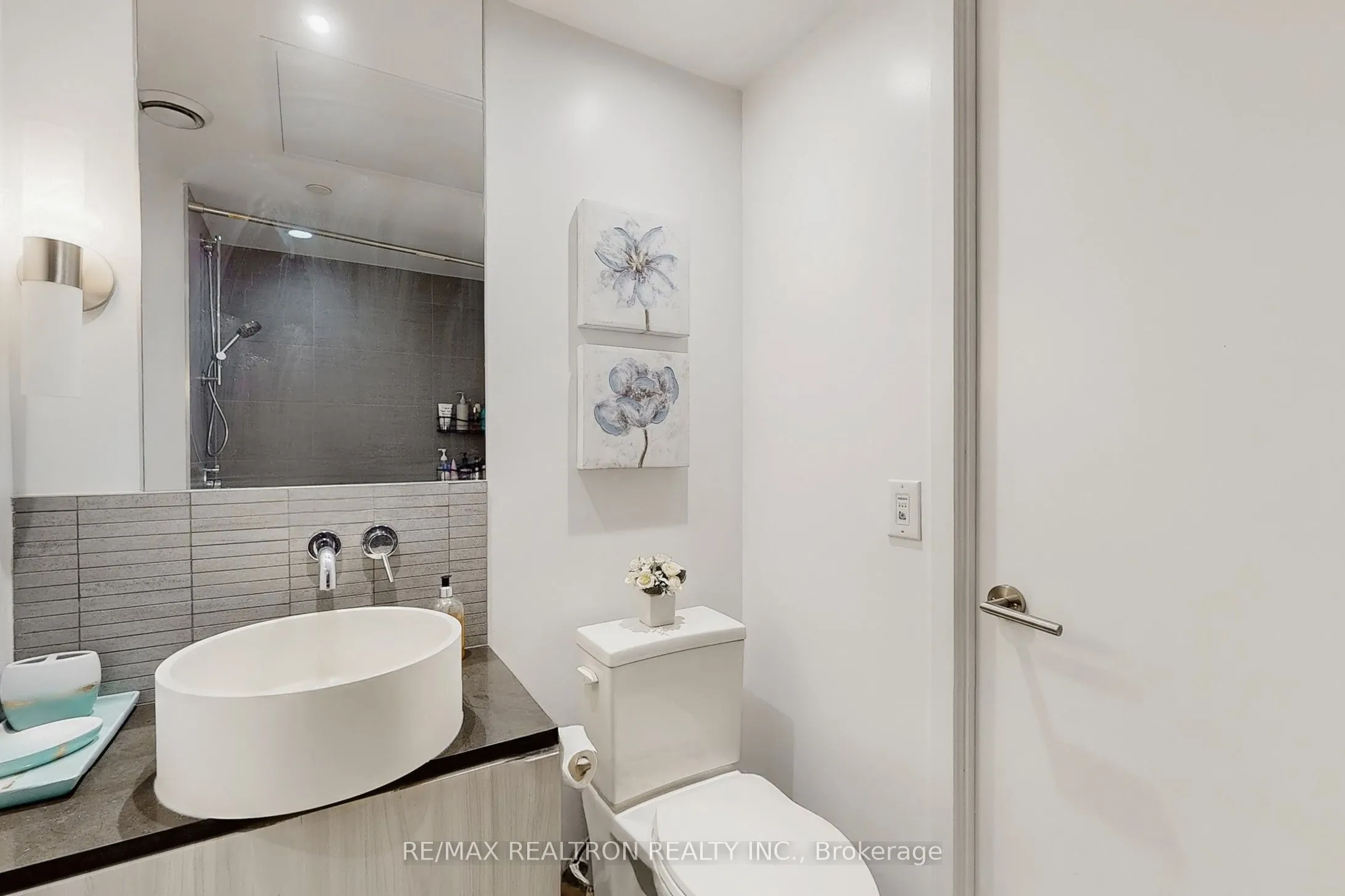 161 Roehampton Avenue, #508