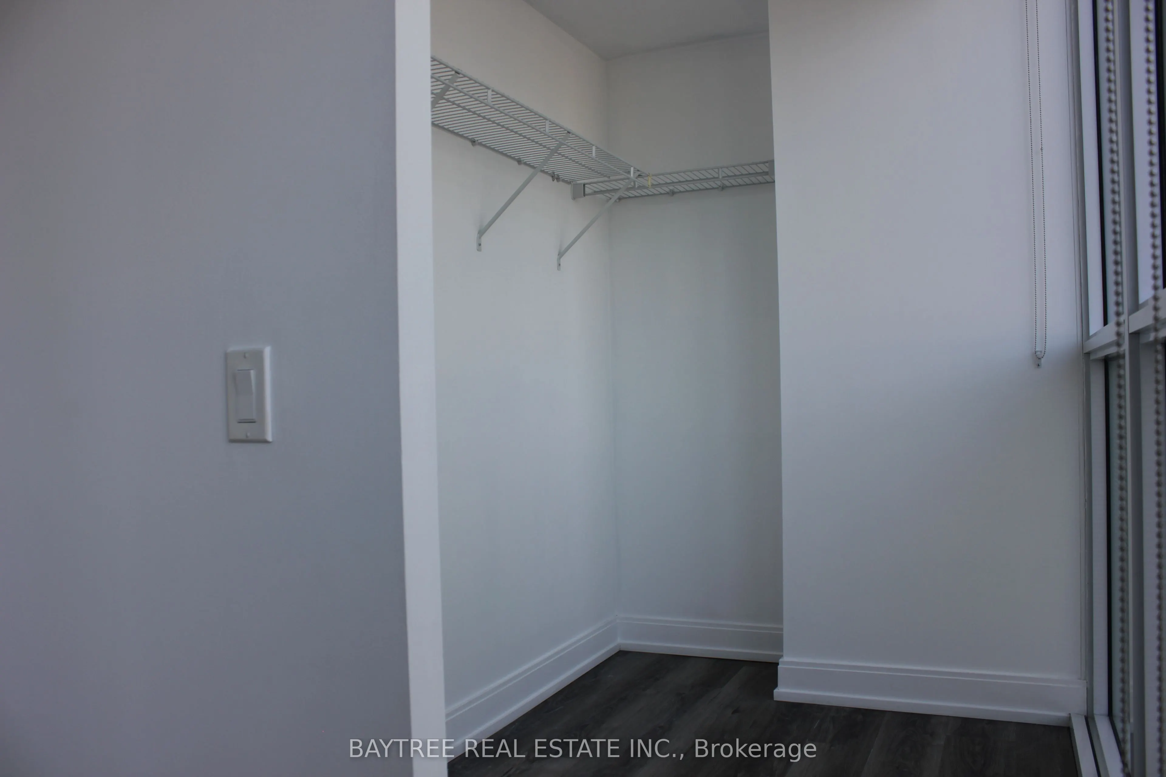 181 Dundas Street E, #1811