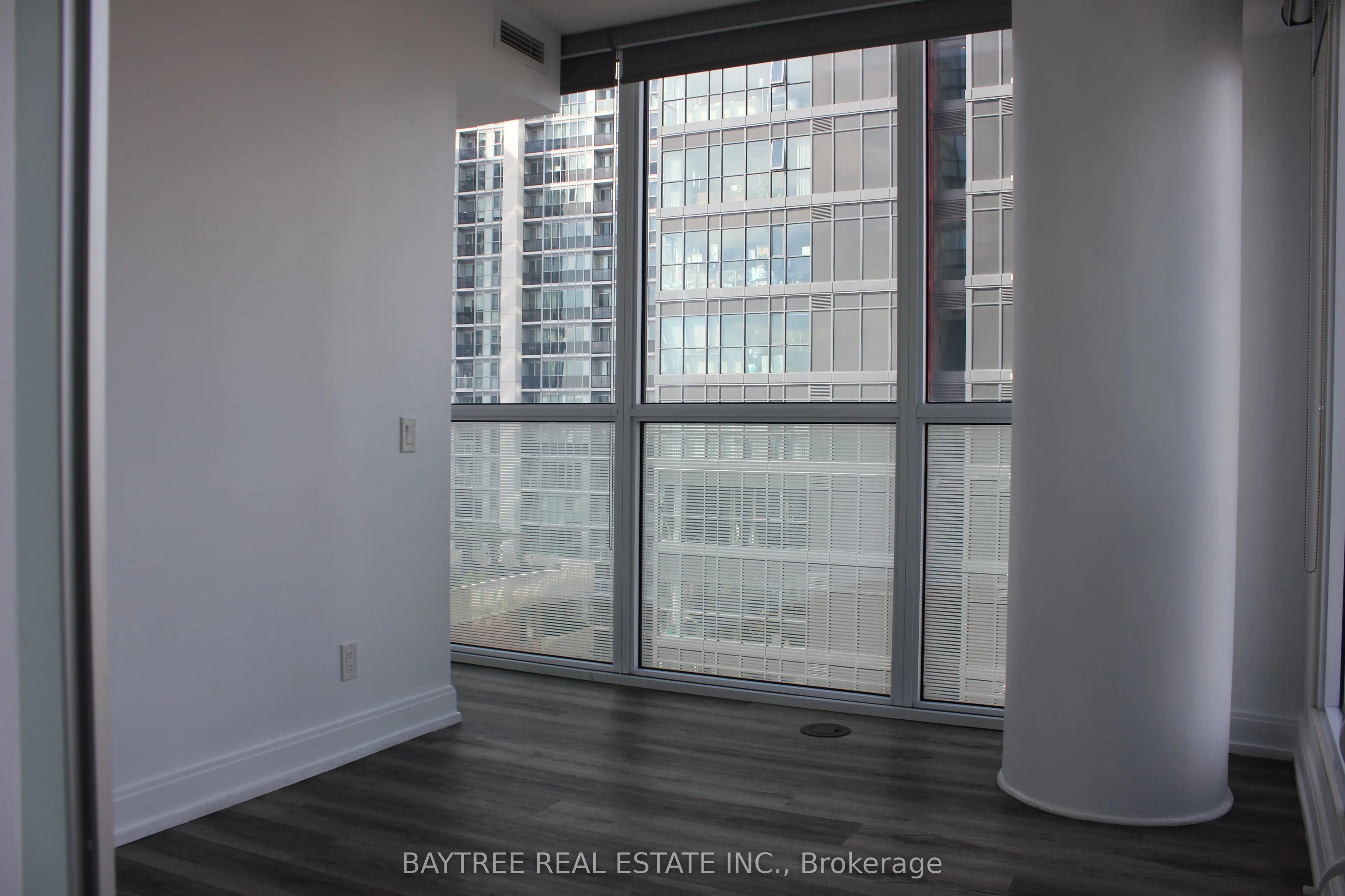 181 Dundas Street E, #1811