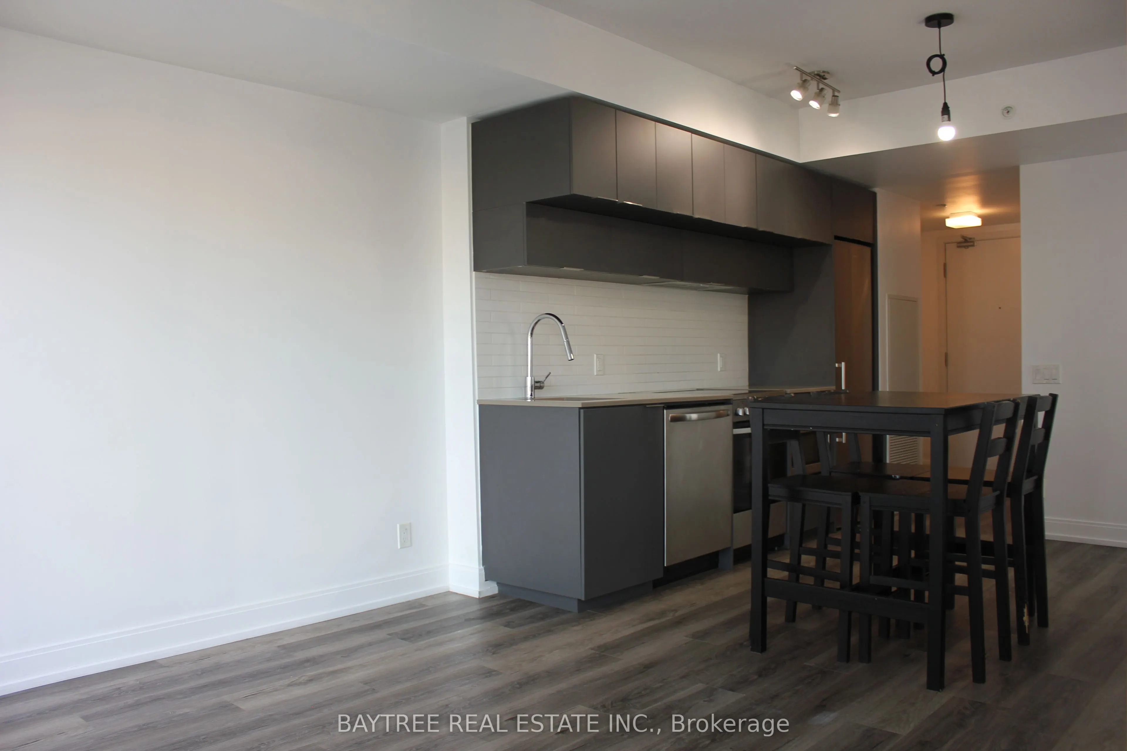 181 Dundas Street E, #1811