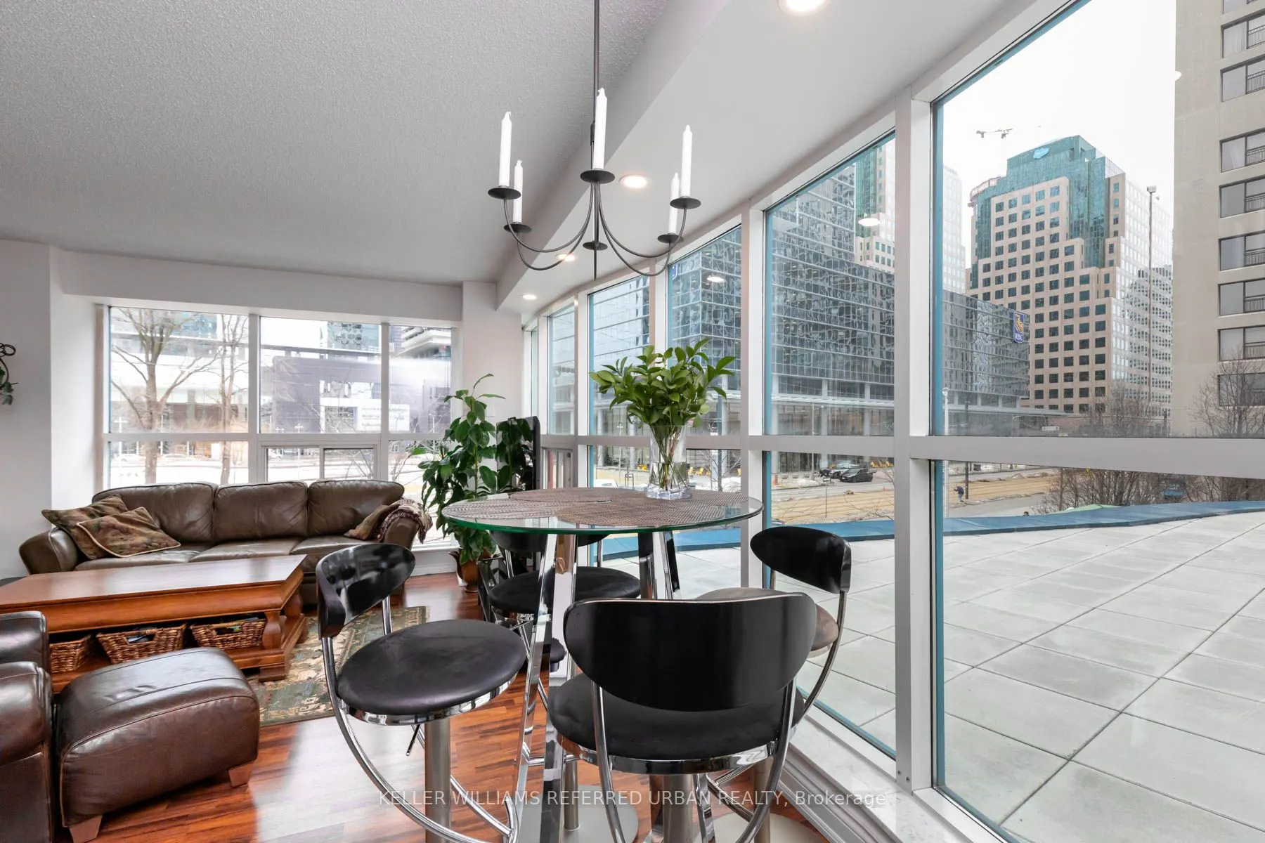 77 Harbour Square, #302
