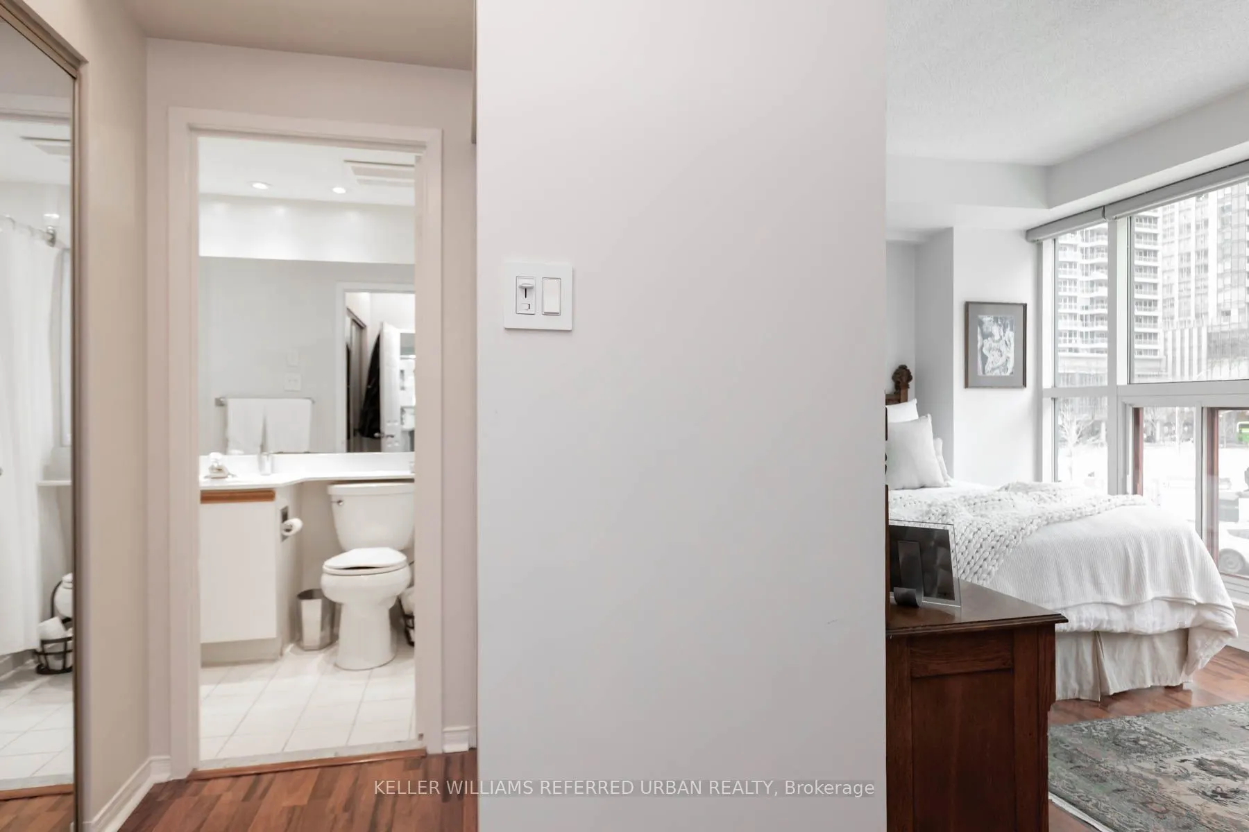 77 Harbour Square, #302