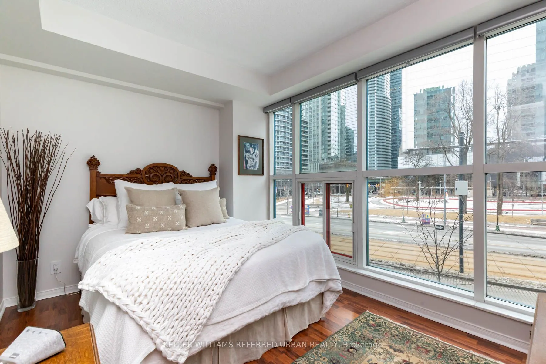 77 Harbour Square, #302