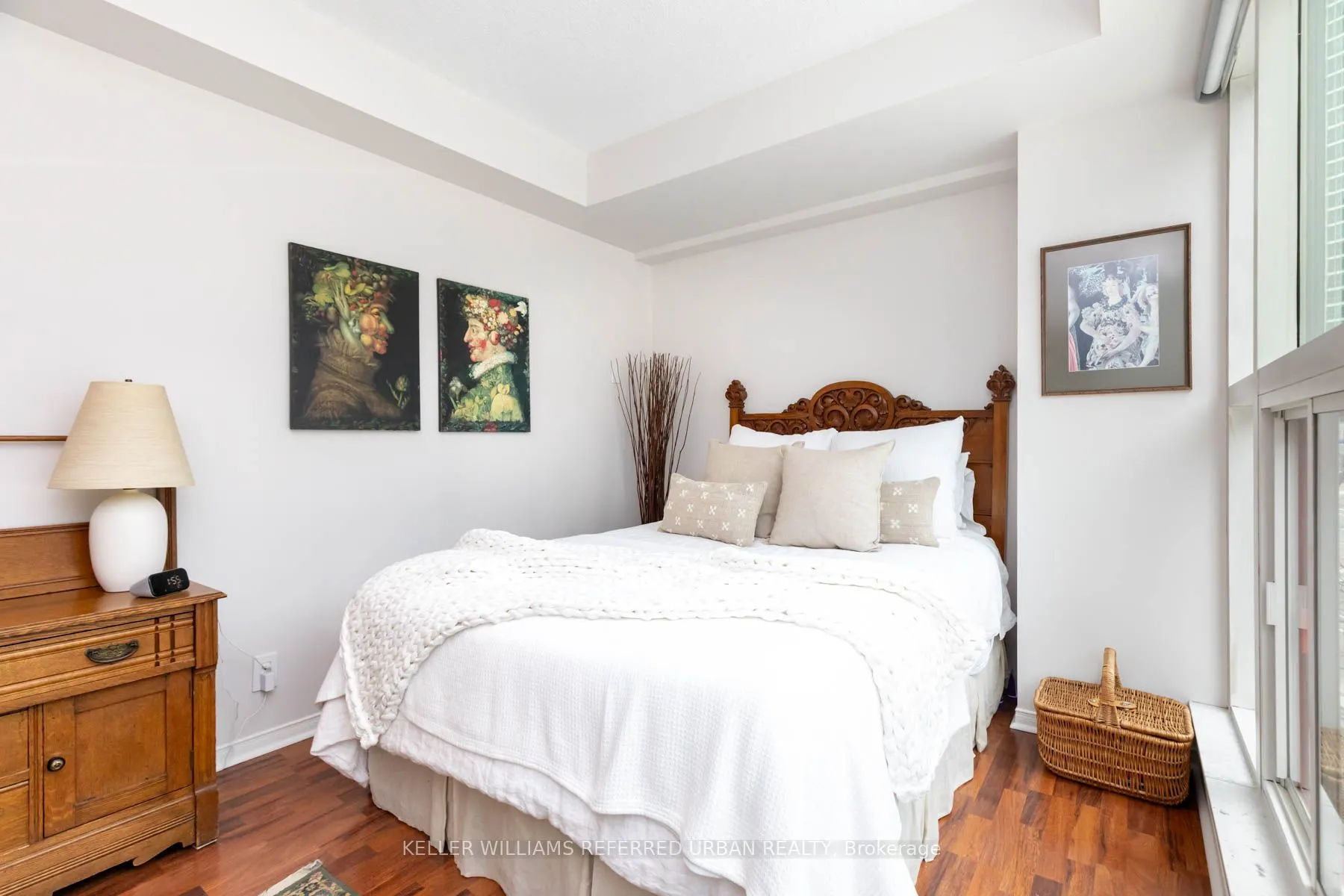 77 Harbour Square, #302
